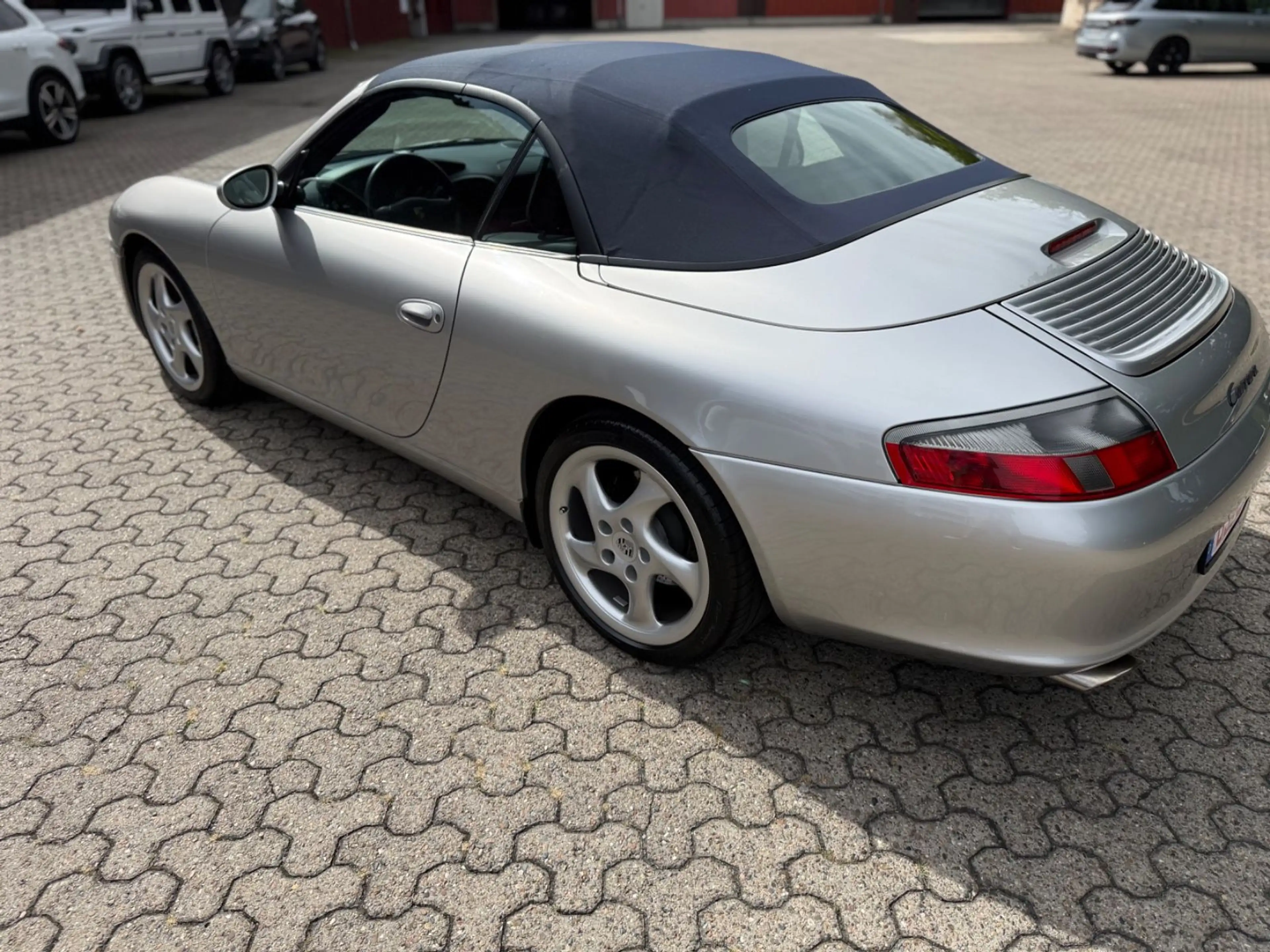 Porsche 996 Carrera Cab.1 Hand, Matching, 1Lack, Scheckh — photo 6