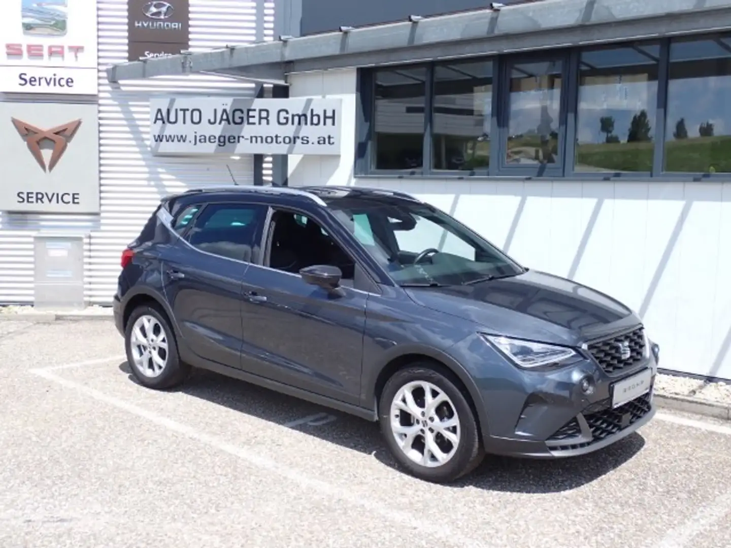SEAT Arona 1,0 Eco TSI FR Grau - 1