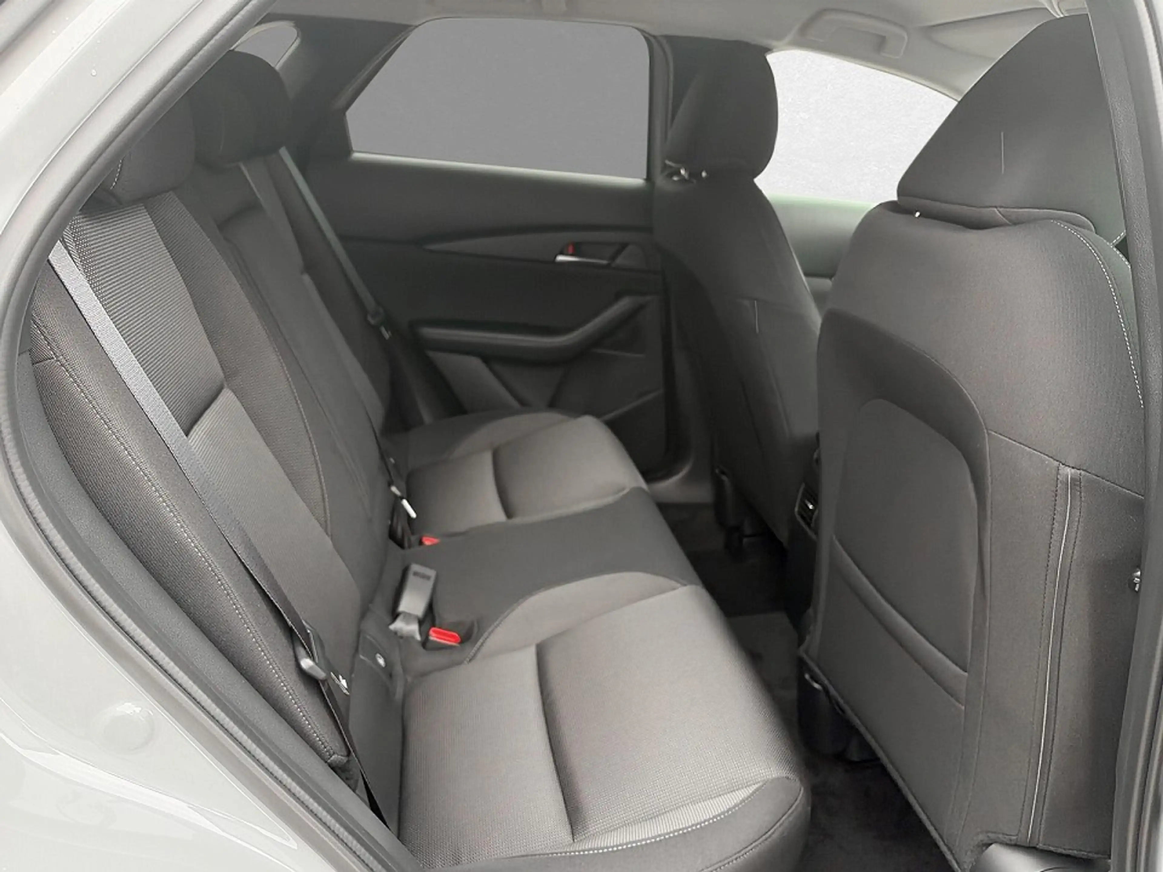 Mazda CX-30 2.5L e-SKYACTIV G 140ps — photo 4