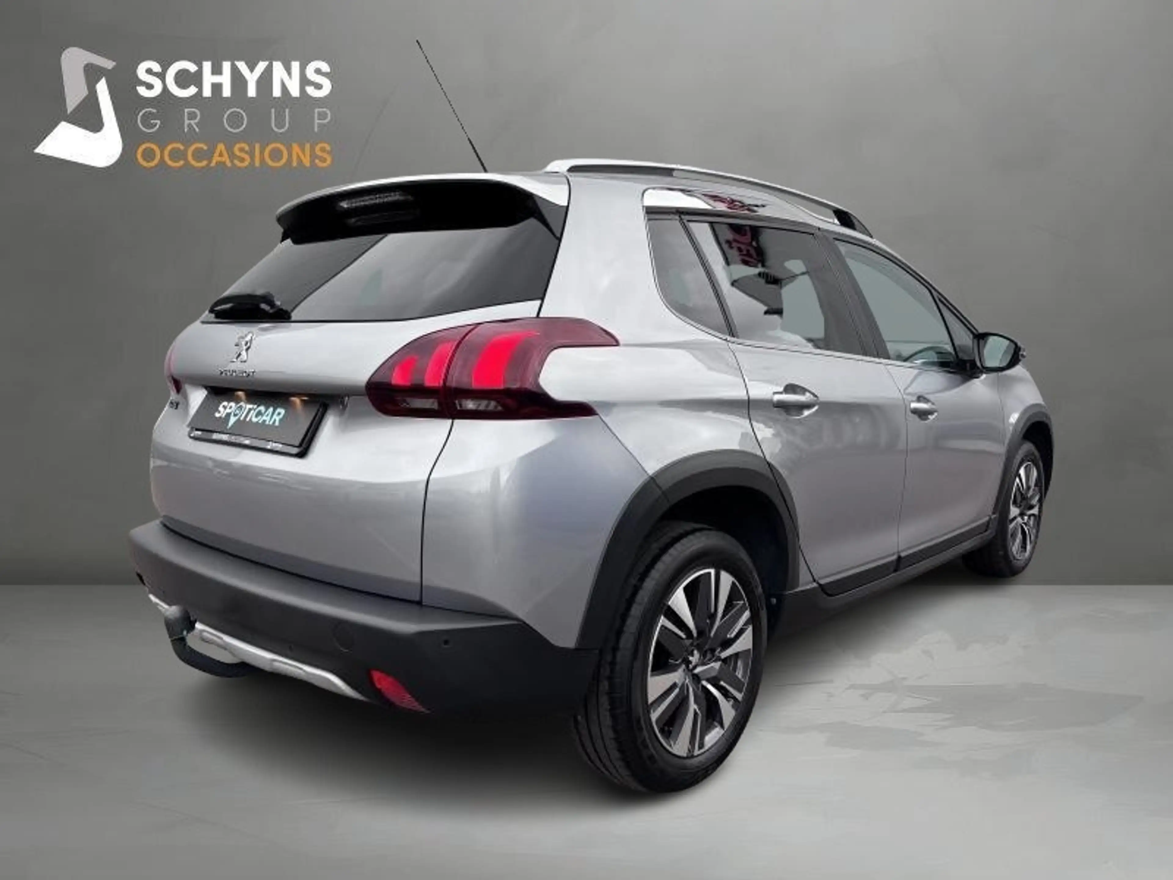 Peugeot 2008 Allure 1.2 TURBO 110 EAT6 — photo 3