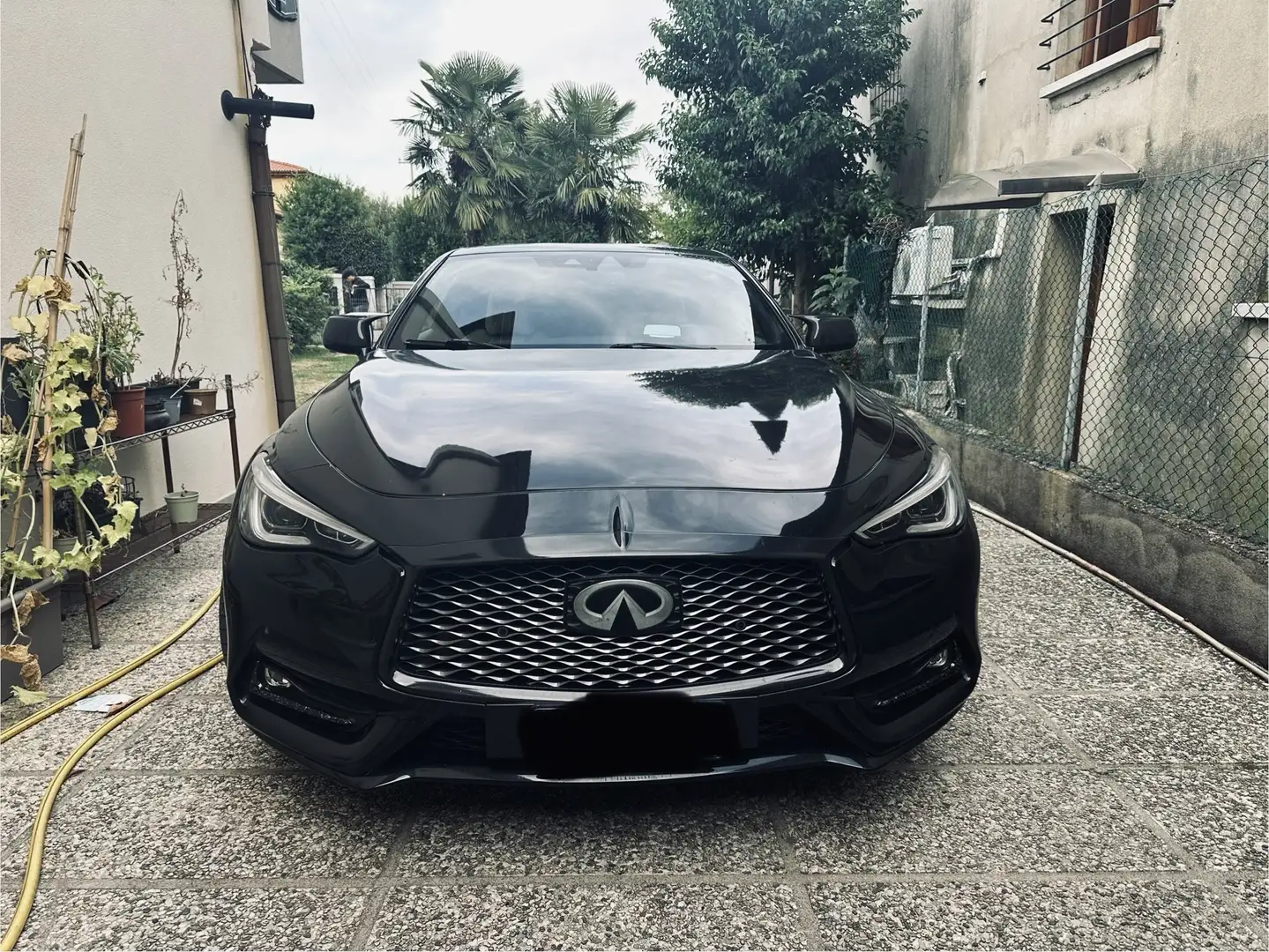 Infiniti Q60 Coupe 2.0t S Sport auto - 1