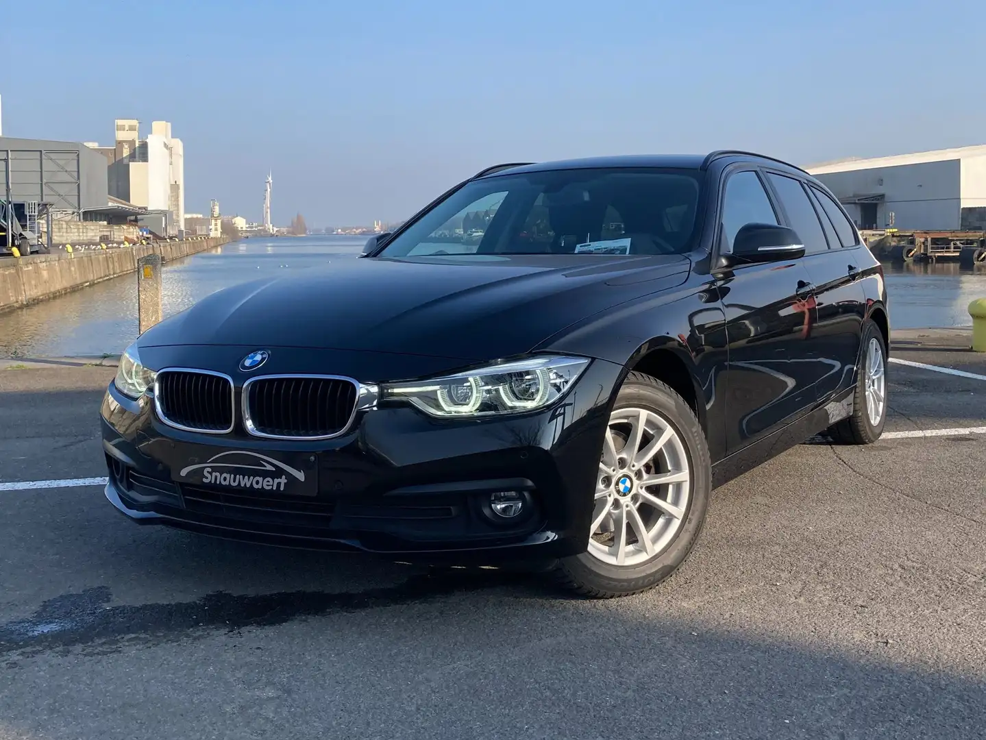 BMW 316 Zwart - 1