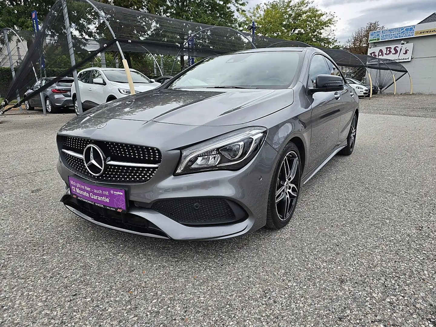 Mercedes-Benz CLA 180 AMG Line *LEDER*NAVI* Grau - 1