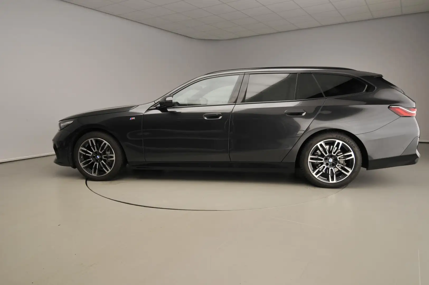 BMW 540 5 Serie Touring 540d xDrive | M-Sportpakket | LED Gris - 2