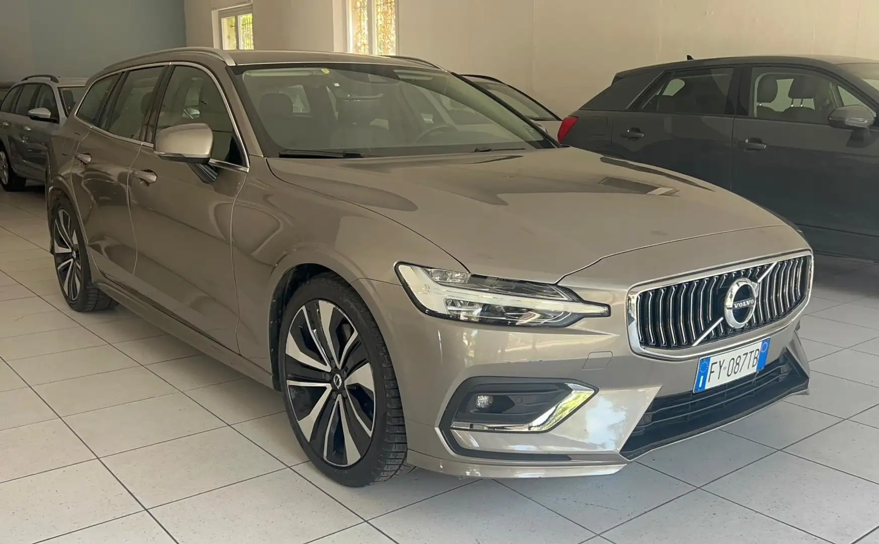 Volvo V60 V60 II 2019 2.0 d3 Inscription AWD geartronic my20 Oro - 1