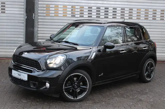 MINI Cooper SD Countryman ALL4 Aut. *PANORAMA/NAVI/PDC*
