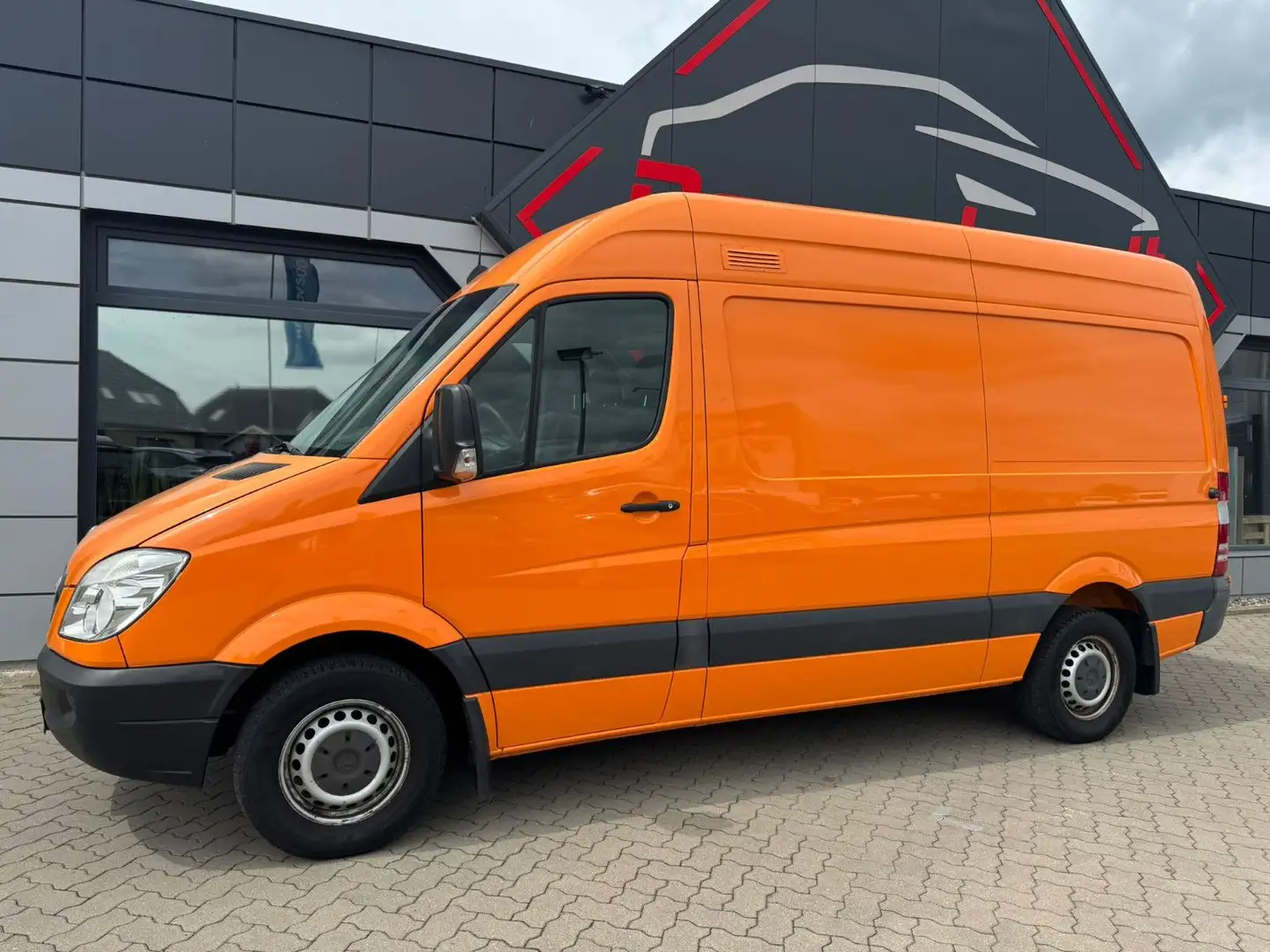 Mercedes-Benz Sprinter II Kasten 313 CDI H2 L2 Klima AHK Orange - 1