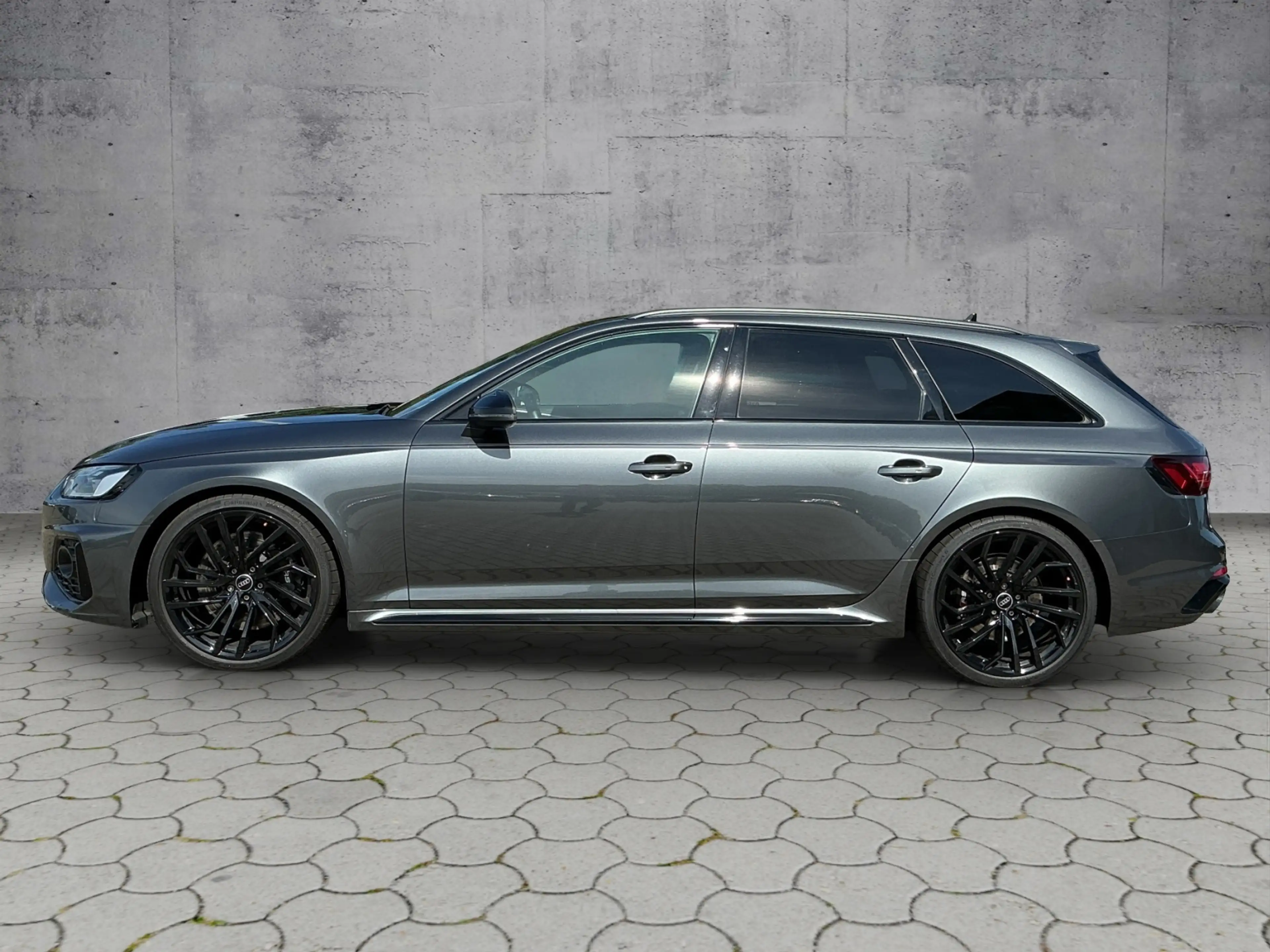 Audi RS4 Avant 2.9 TFSI quat. LEDER/LED/AUDISOUND — photo 2