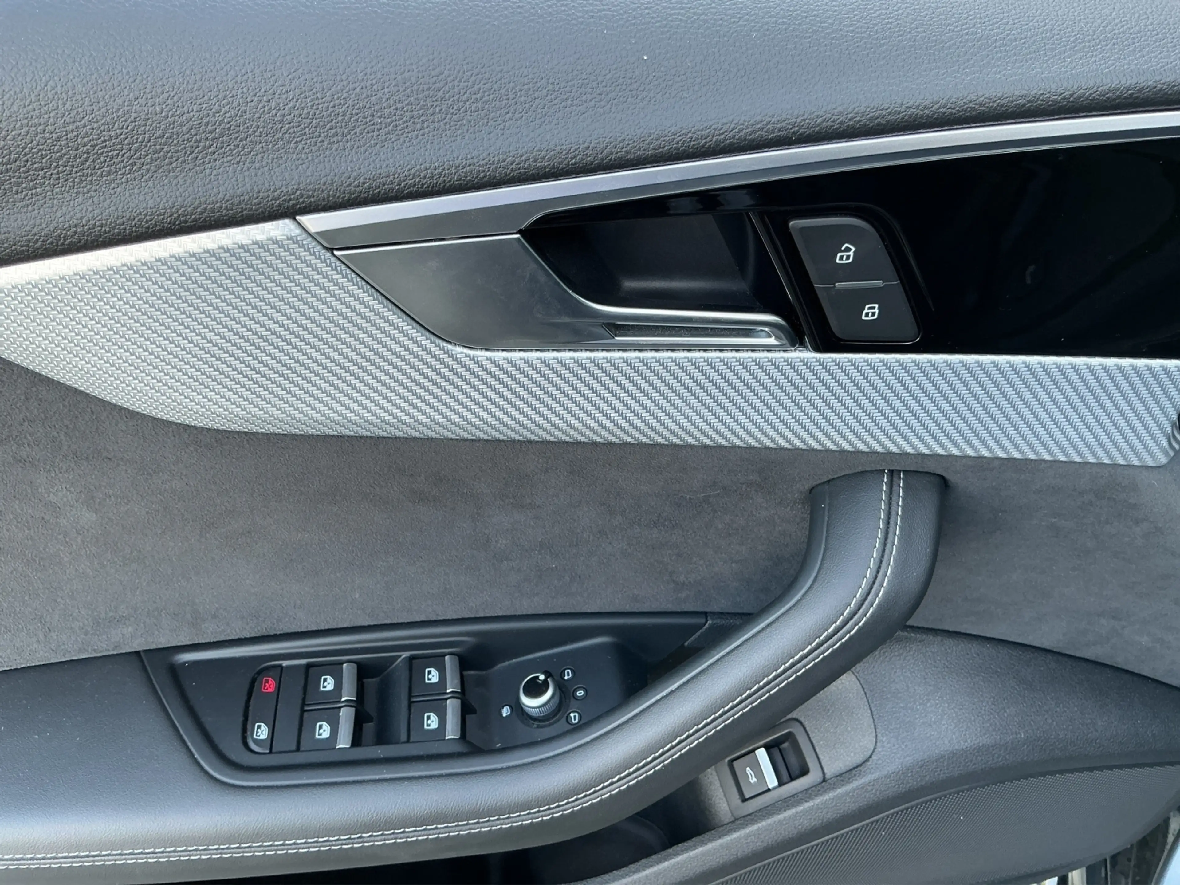 Audi RS4 Avant 2.9 TFSI quat. LEDER/LED/AUDISOUND — photo 6