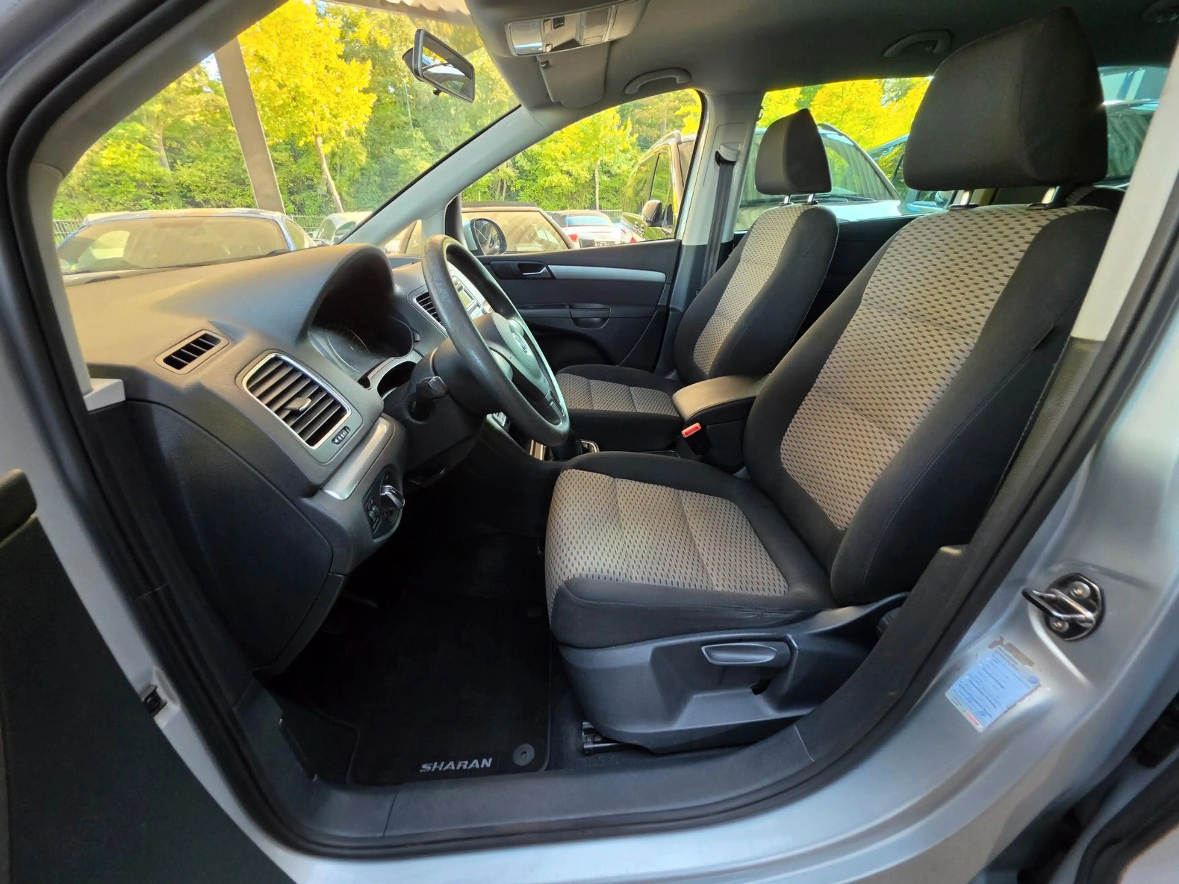 Volkswagen Sharan 2.0 TDI Trendline BMT PRIVACY/AHK/2.Hand — photo 15