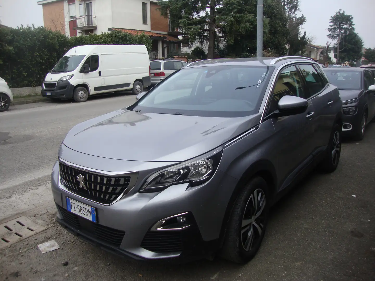 Peugeot 3008 1.5 bluehdi S&S eat8 Gris - 2
