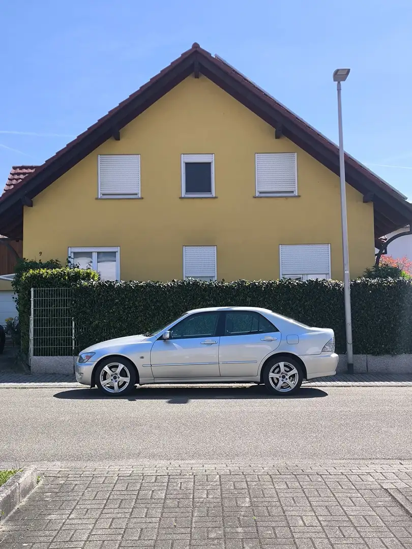 Lexus IS 200 Limited 1Hand Rentnerfahrzeug geb.1935 Scheckheft! Silber - 1