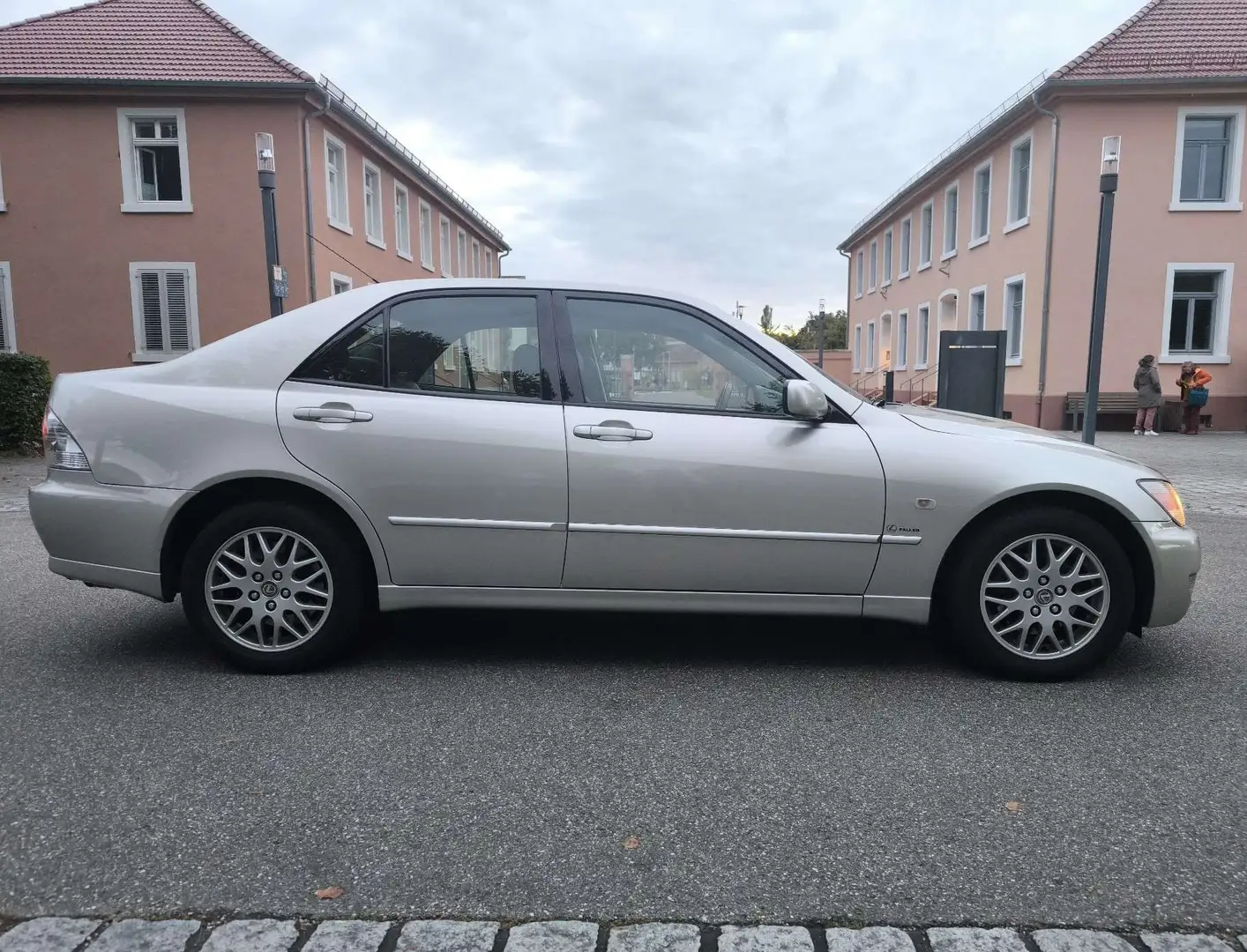 Lexus IS 200 Limited 1Hand Rentnerfahrzeug geb.1935 Scheckheft! Plateado - 1