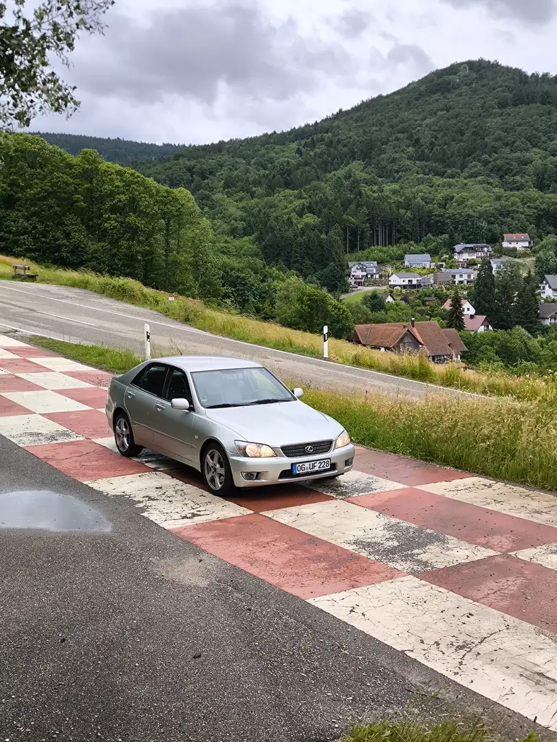 Lexus IS 200 Limited 1Hand Rentnerfahrzeug geb.1935 Silber - 2