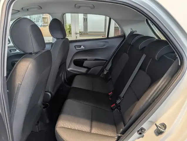Kia Picanto view 8