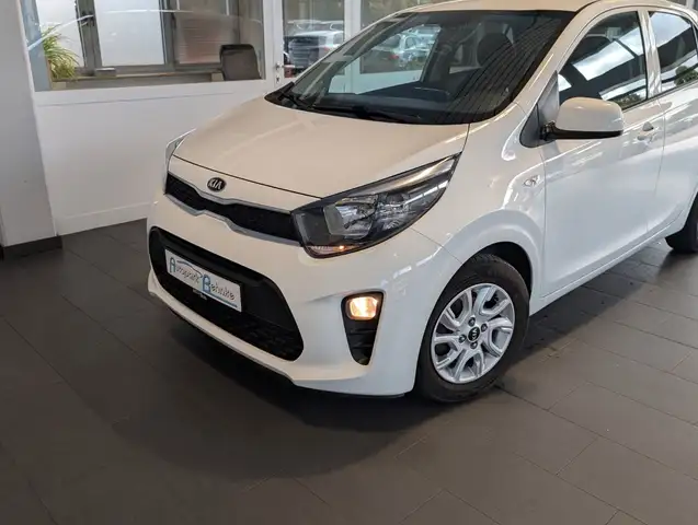 Kia Picanto view 5