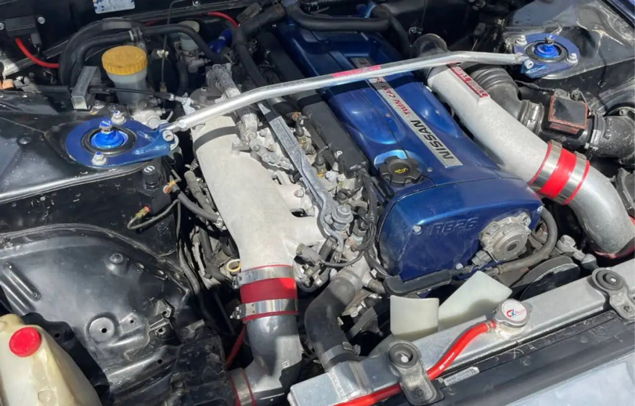 Nissan Skyline снимка Nissan Skyline