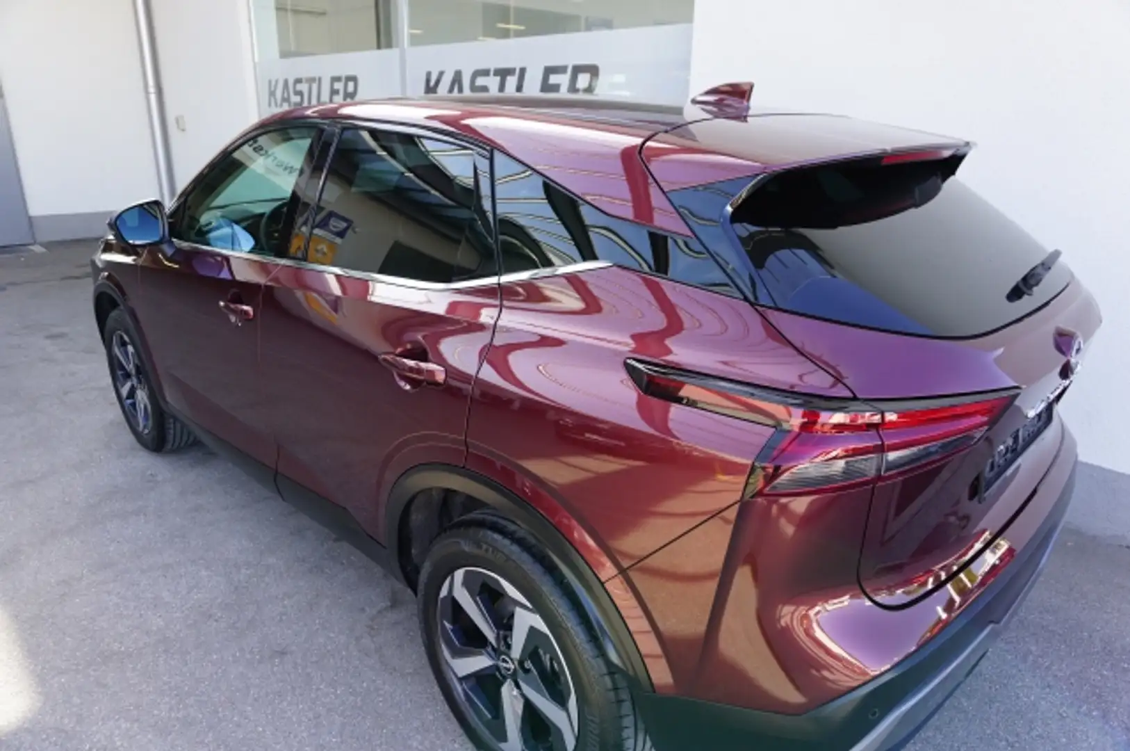 Nissan Qashqai N-Connecta 1,3 DIG-T Winter/Business Paket Rosso - 2