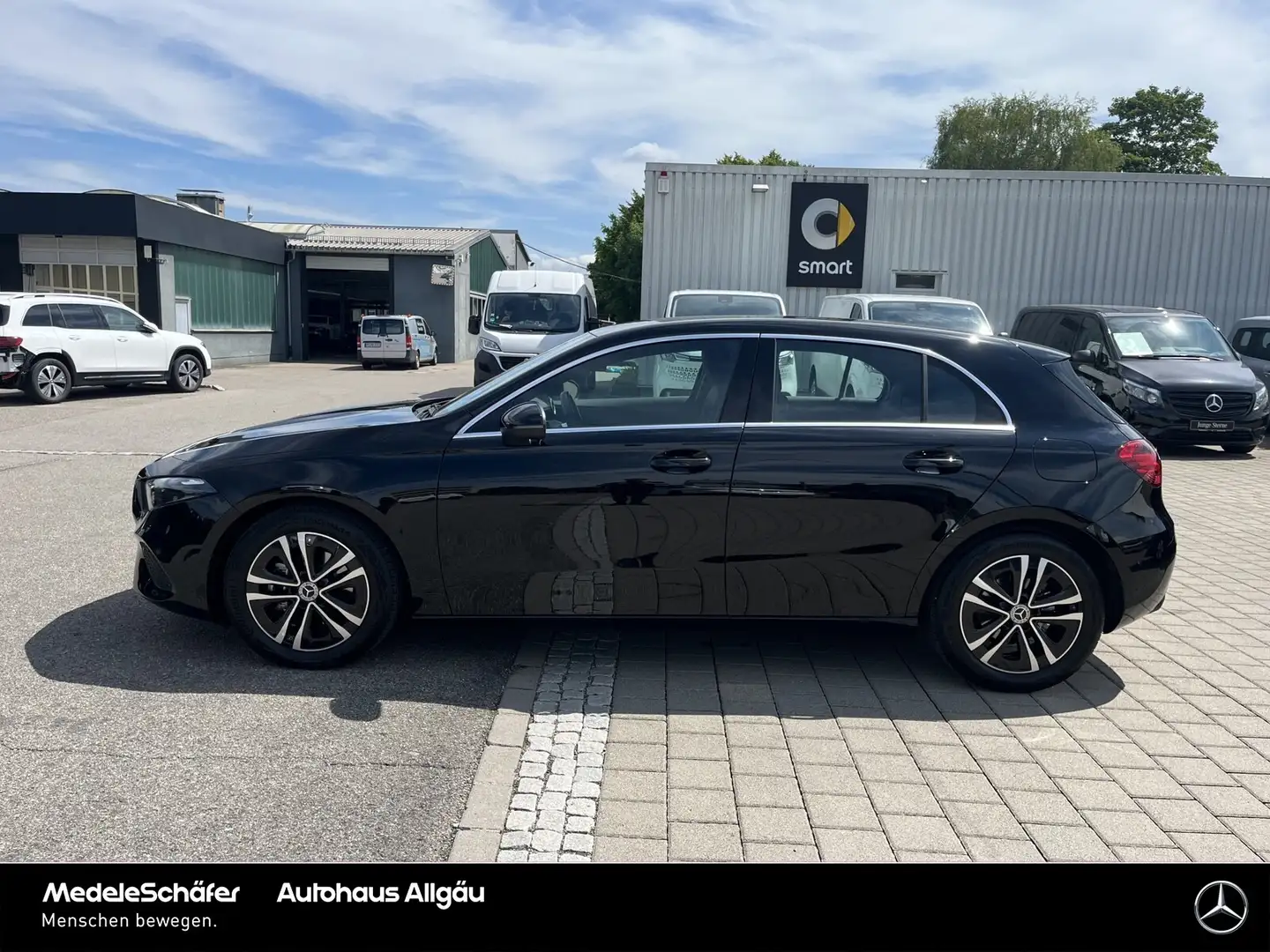 Mercedes-Benz A 200 A 200 d Progressive AHK Distronic Kamera LED Park Schwarz - 2
