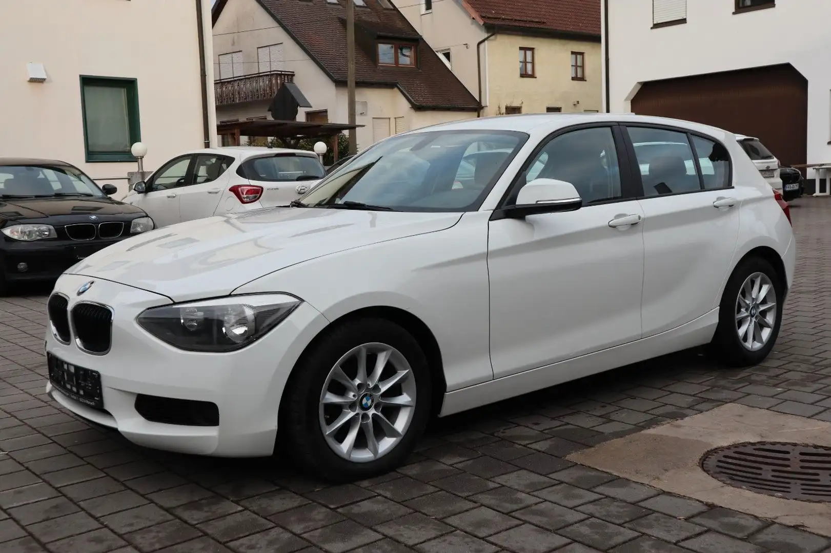 BMW 114 i Klima - Sitzheizung - Steuerkette & TÜV NEU Blanc - 1