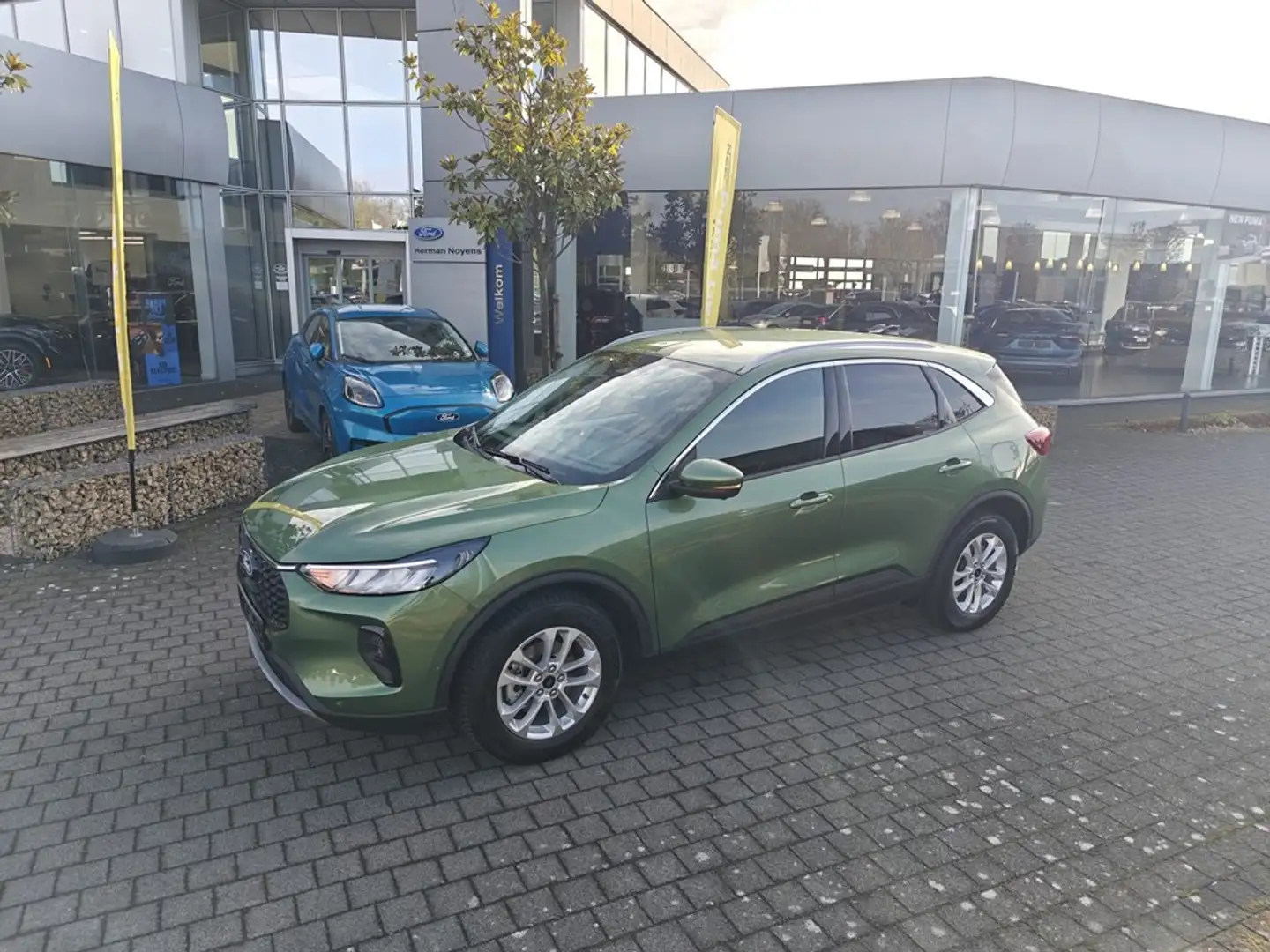 Ford Kuga Titanium Vert - 1