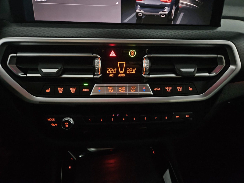 BMW X3 xDrive 20 *M-Sport* Head-Up* — photo 12