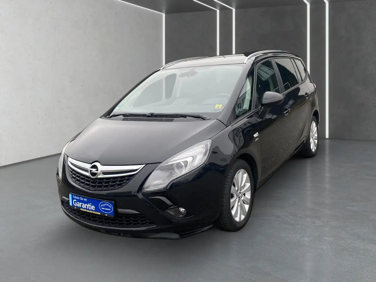 Opel Zafira C Tourer Active Wagen Nr.:011 Black - 1