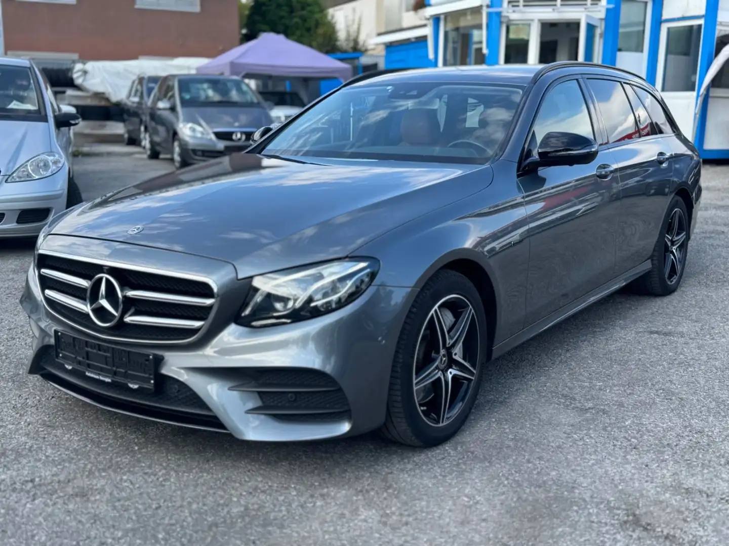 Mercedes-Benz E 300 de T AMG MUL.BEAM 360° AHK AMBI WIDE MEMOR Gris - 1