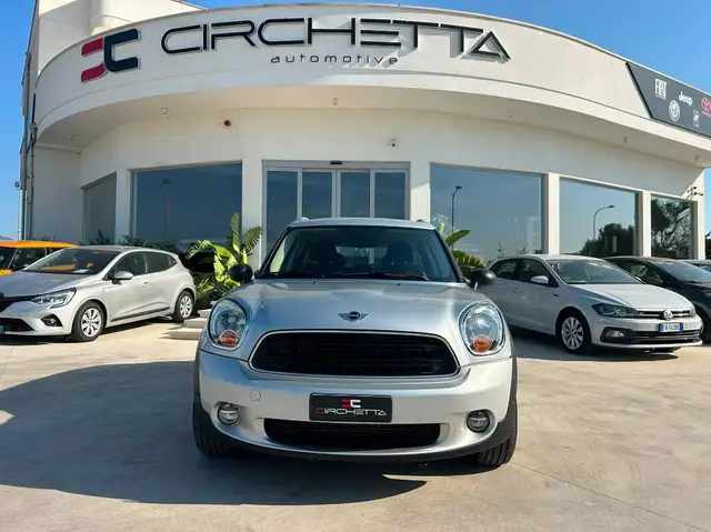 MINI One D Countryman