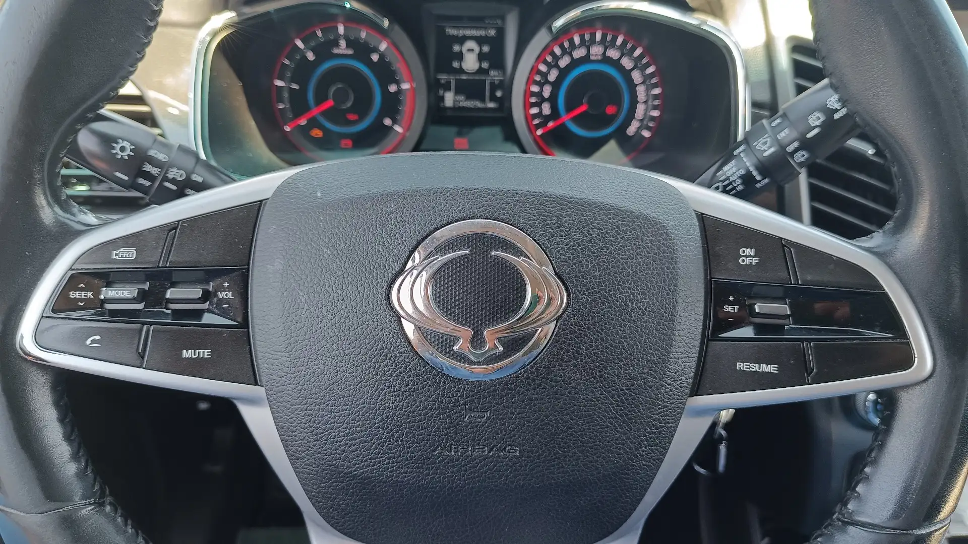 SsangYong Korando Korando III 20142.2 d Limited awd my17 Black - 1