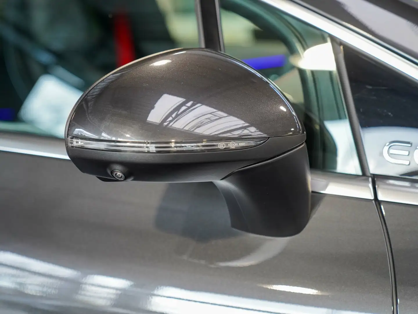 Mercedes-Benz EQE 43 EQE 43 AMG AMG Panorama KEYLESS Alarm Burmester Grau - 2