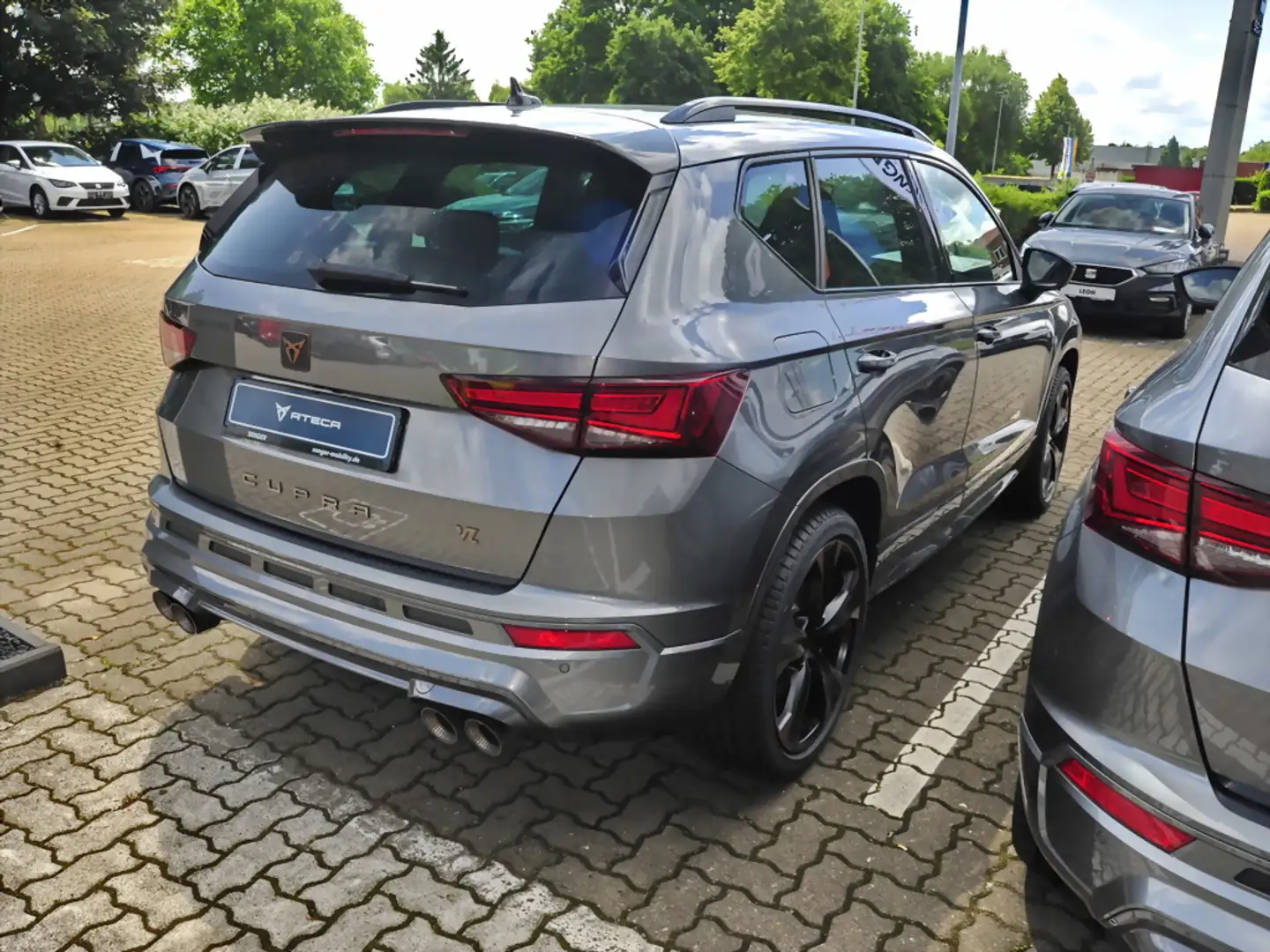 CUPRA Ateca VZ 2.0 TSI 4Drive Akrapovic AHK 360° Kam. Grau - 2