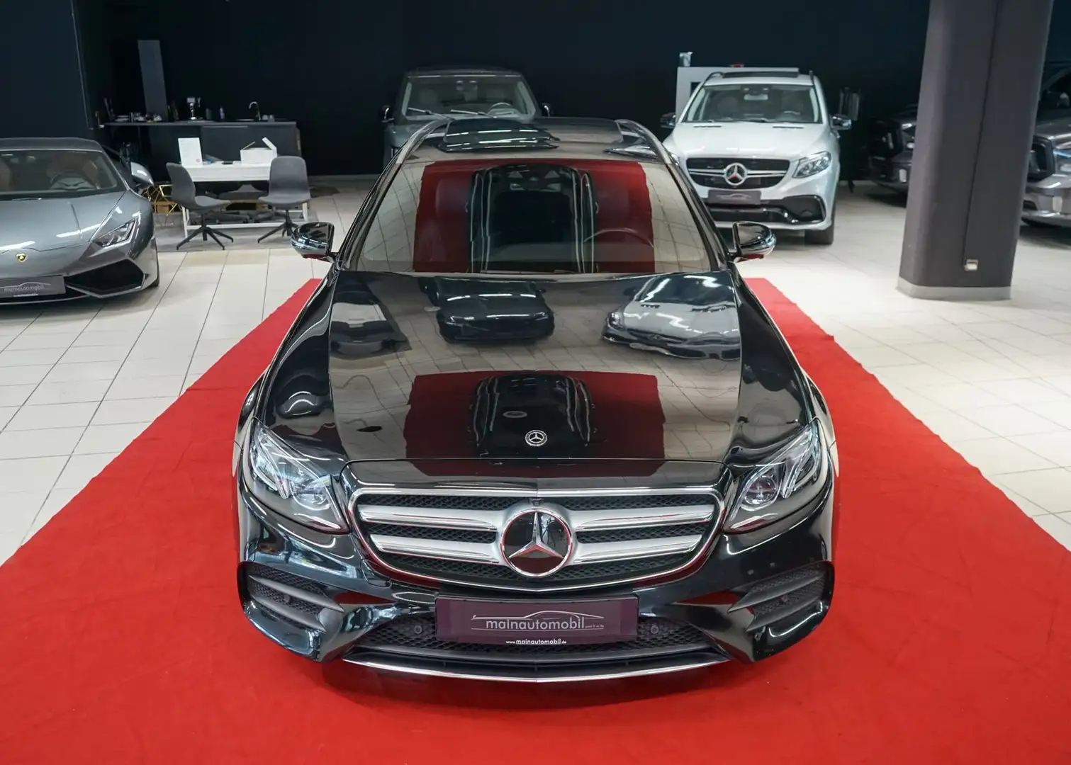 Mercedes-Benz E 400 4Matic 1.Hand MWST AMG AHK LED Luft Keyles Schwarz - 2