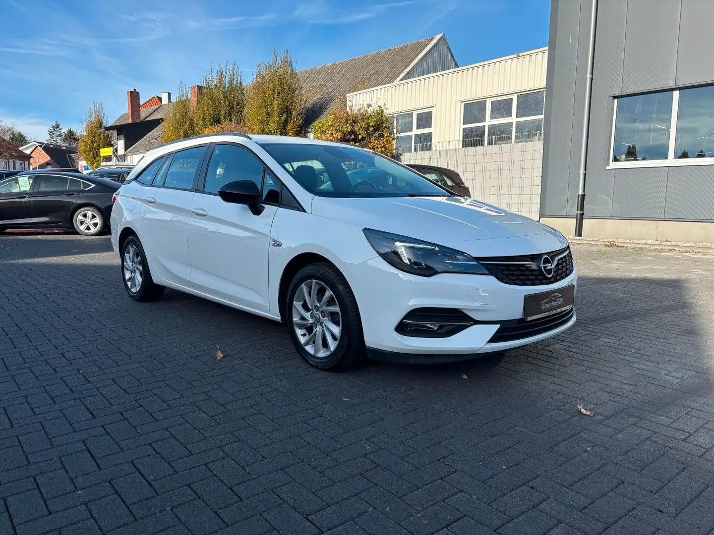 Opel Astra K Sports Tourer Business /Sitzheizung/LED Weiß - 2