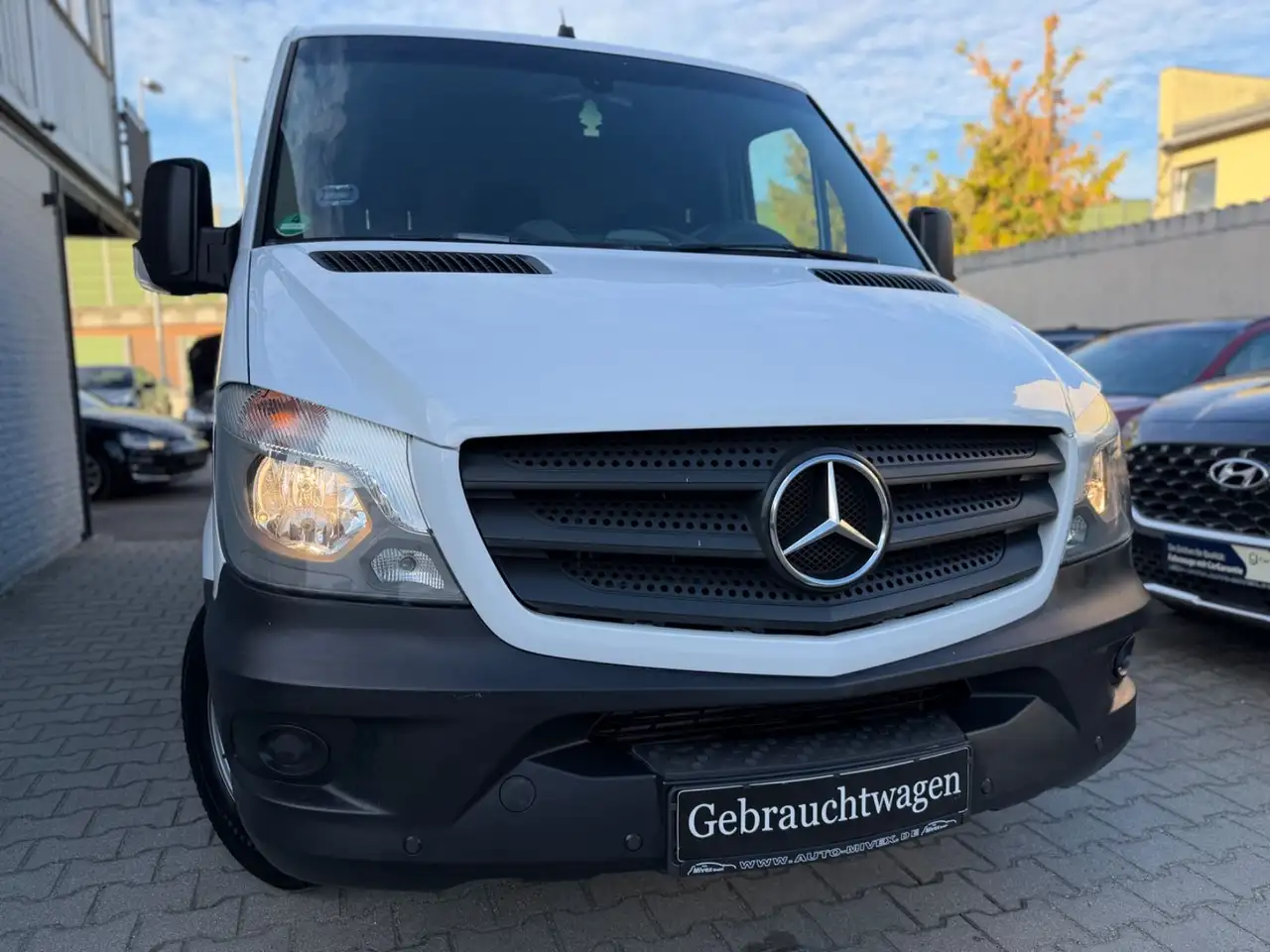 Mercedes-Benz Sprinter II Kasten 210 CDI 1.Hand HU/SERVICE NEU — photo 1 of 35