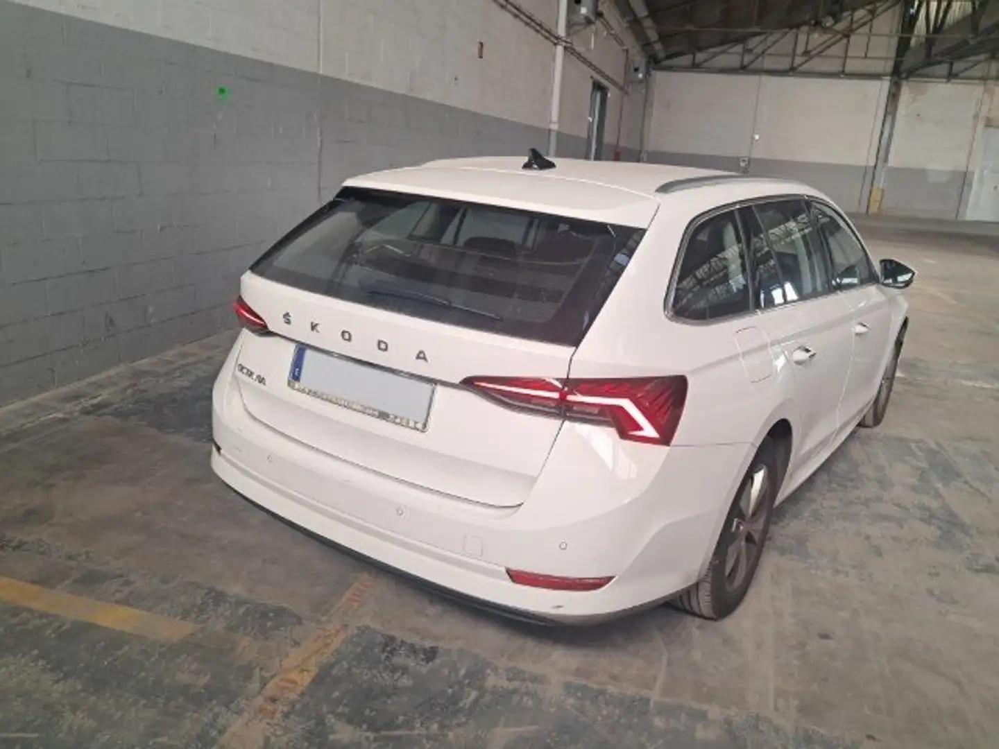 Skoda Octavia Combi 2.0TDI CR Ambition 110kW - 2