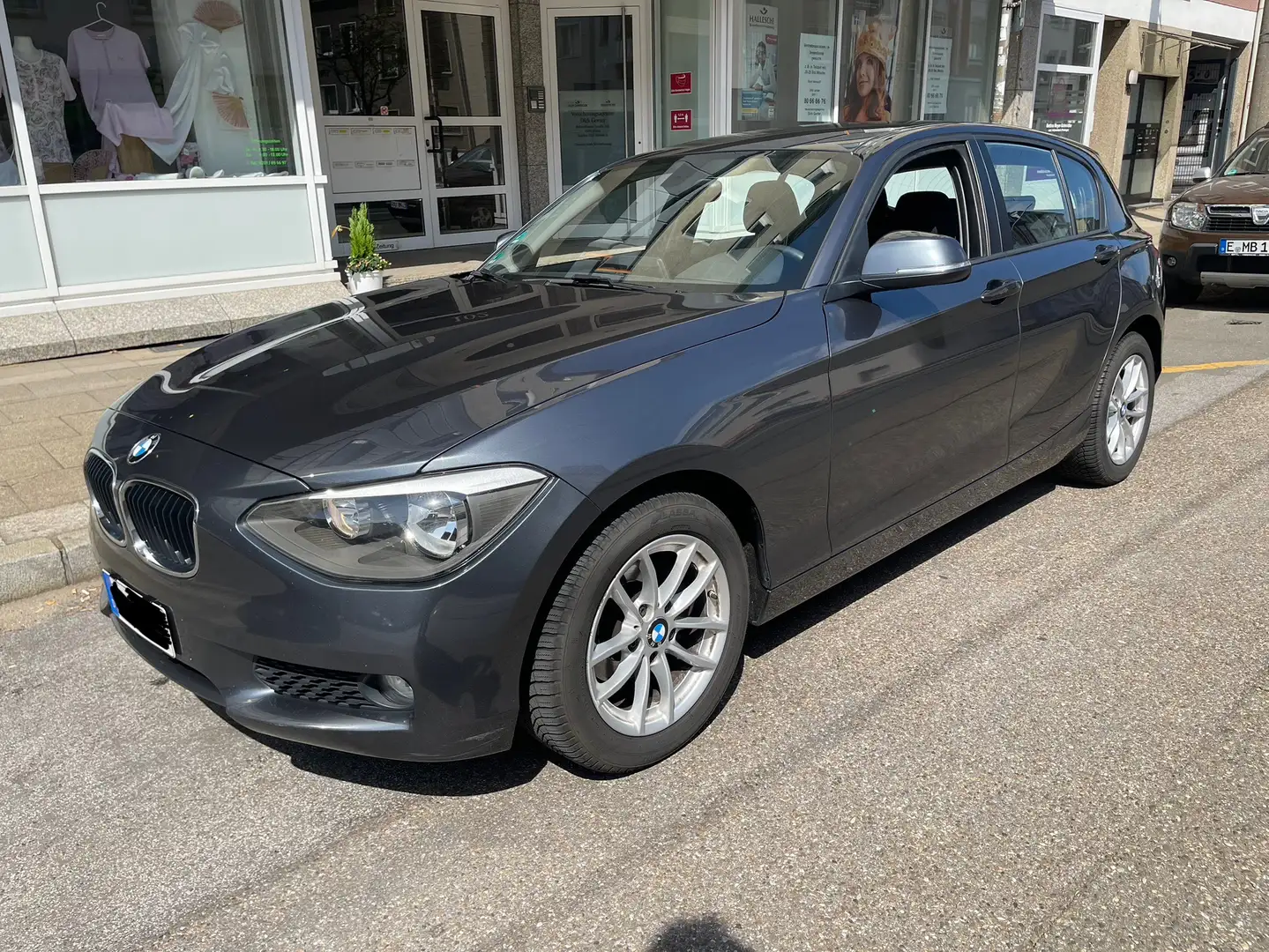 BMW 118 118 d *Navi* *SHZ* *PDC* Grau - 1
