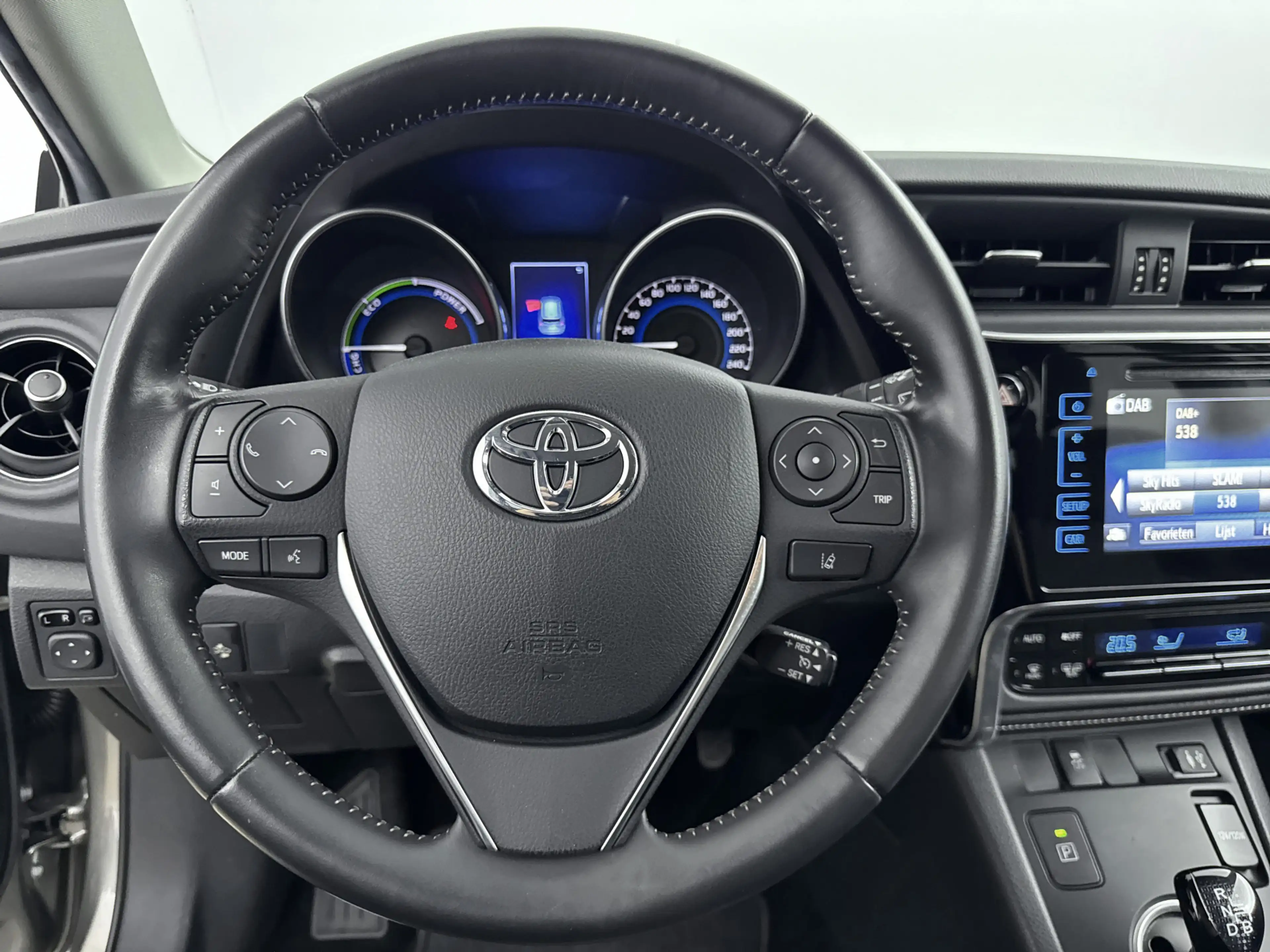 Toyota Auris 1.8 Hybrid Dynamic | Navigatie | Cruise Control | — photo 6