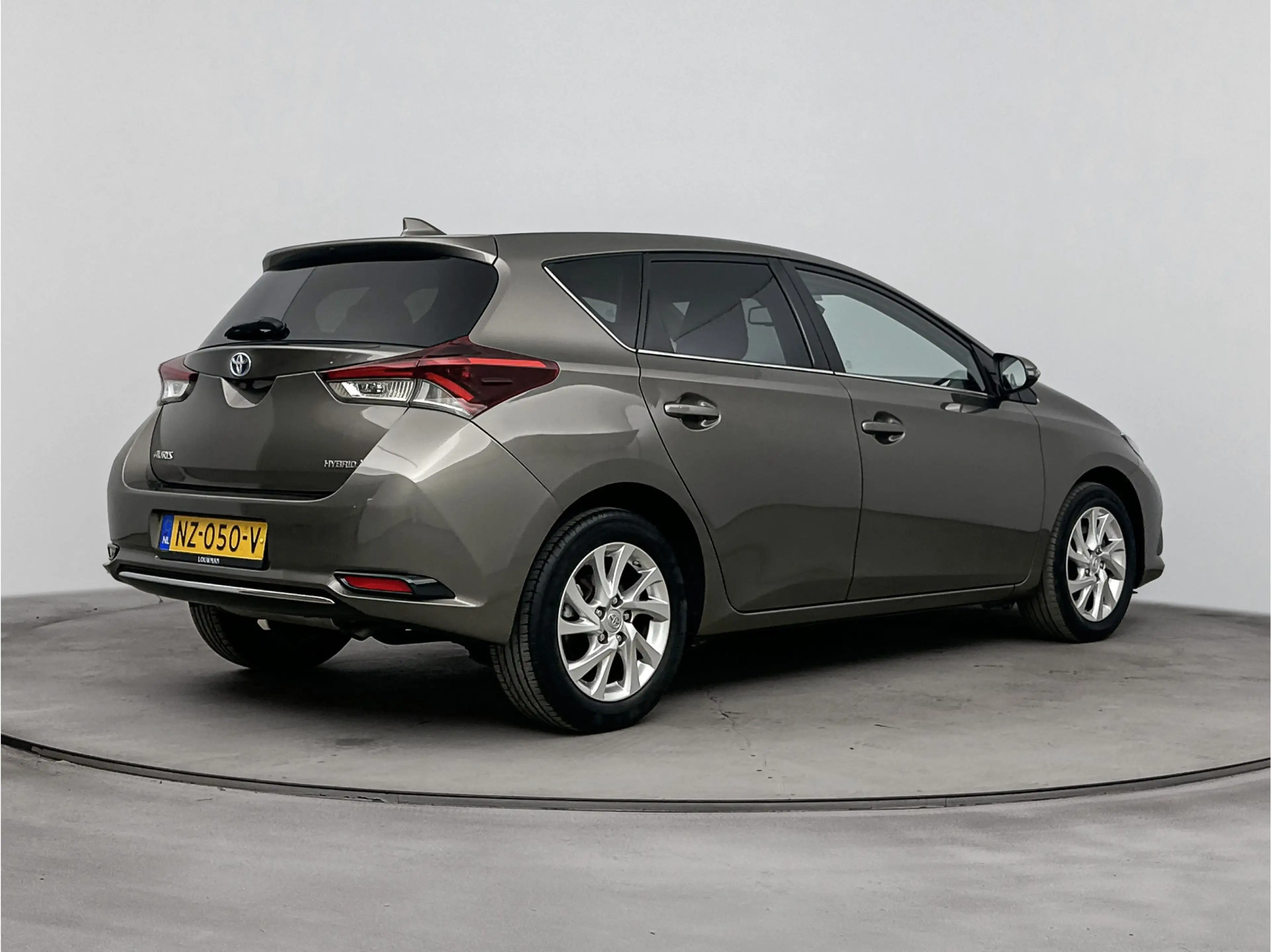 Toyota Auris 1.8 Hybrid Dynamic | Navigatie | Cruise Control | — photo 2