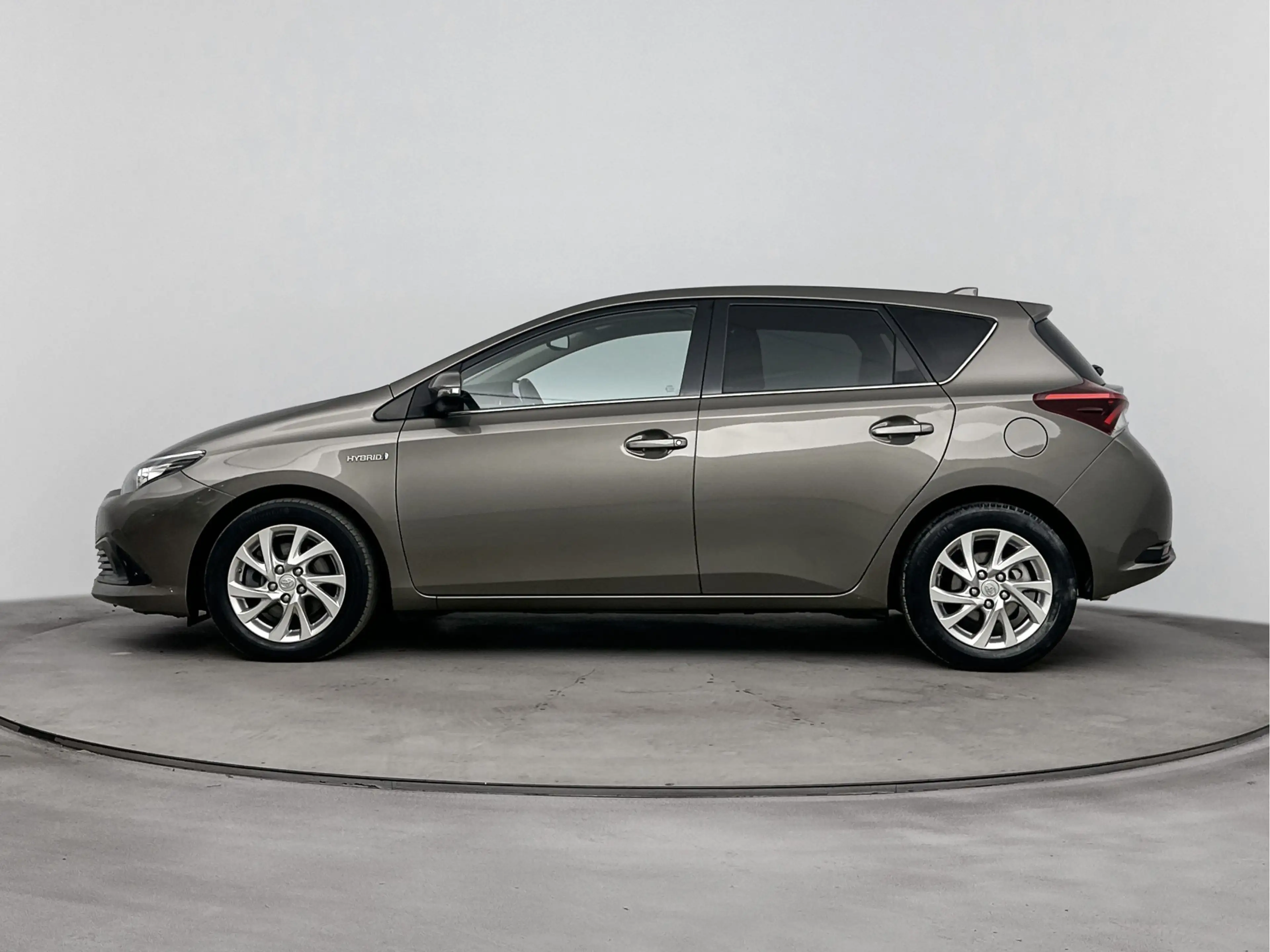 Toyota Auris 1.8 Hybrid Dynamic | Navigatie | Cruise Control | — photo 3