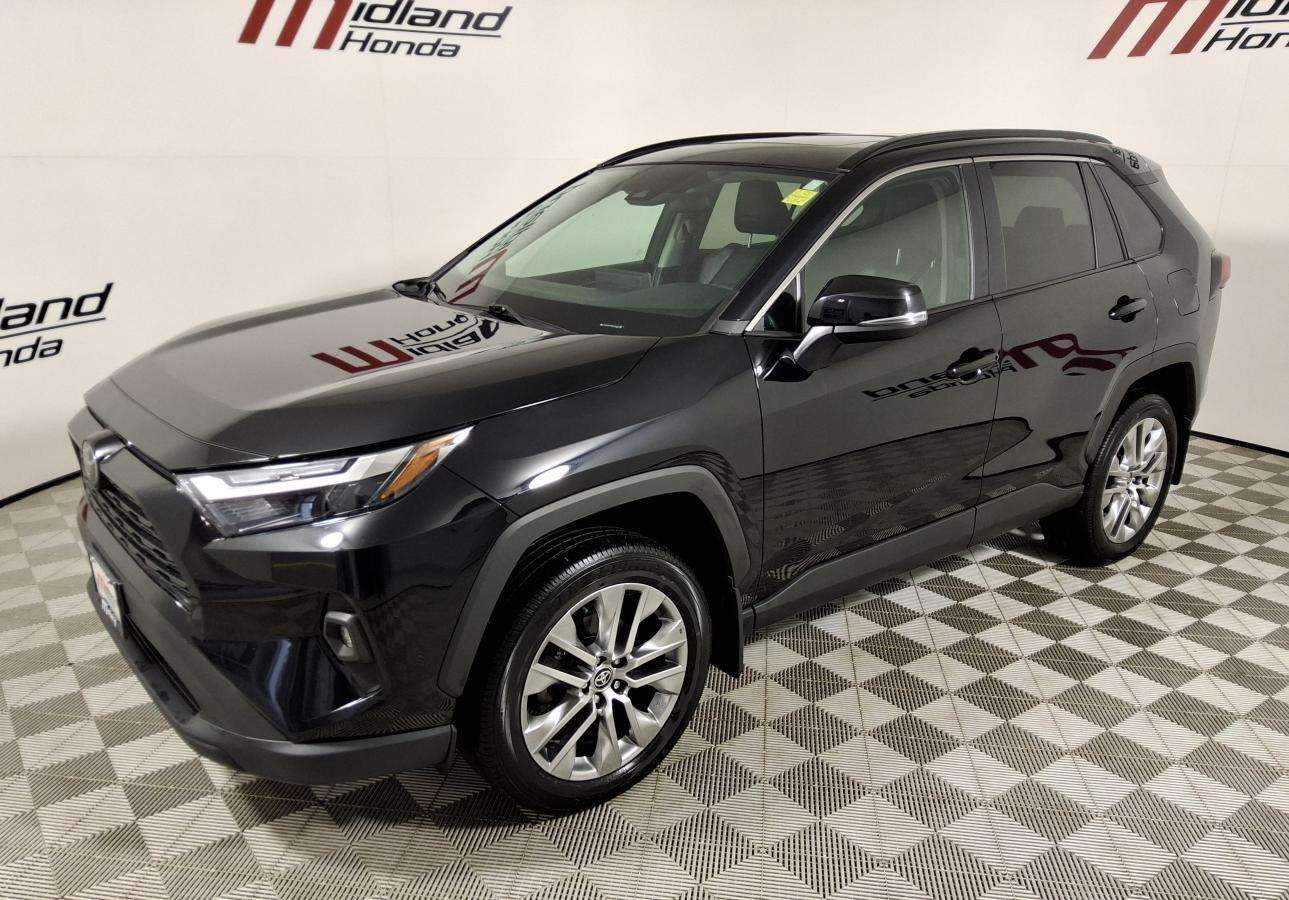 2024 Toyota RAV4 XLE AWD | Practical | Comfortable | AWD Capability