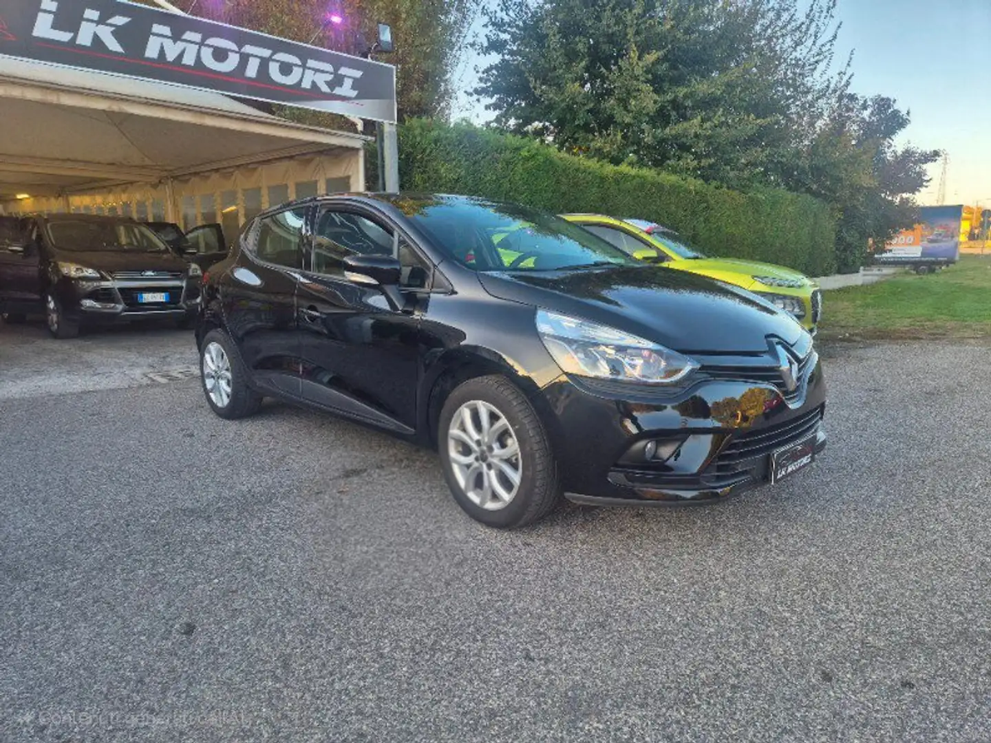 Renault Clio Clio TCe 12V 90 CV GPL 5 porte Business Nero - 2