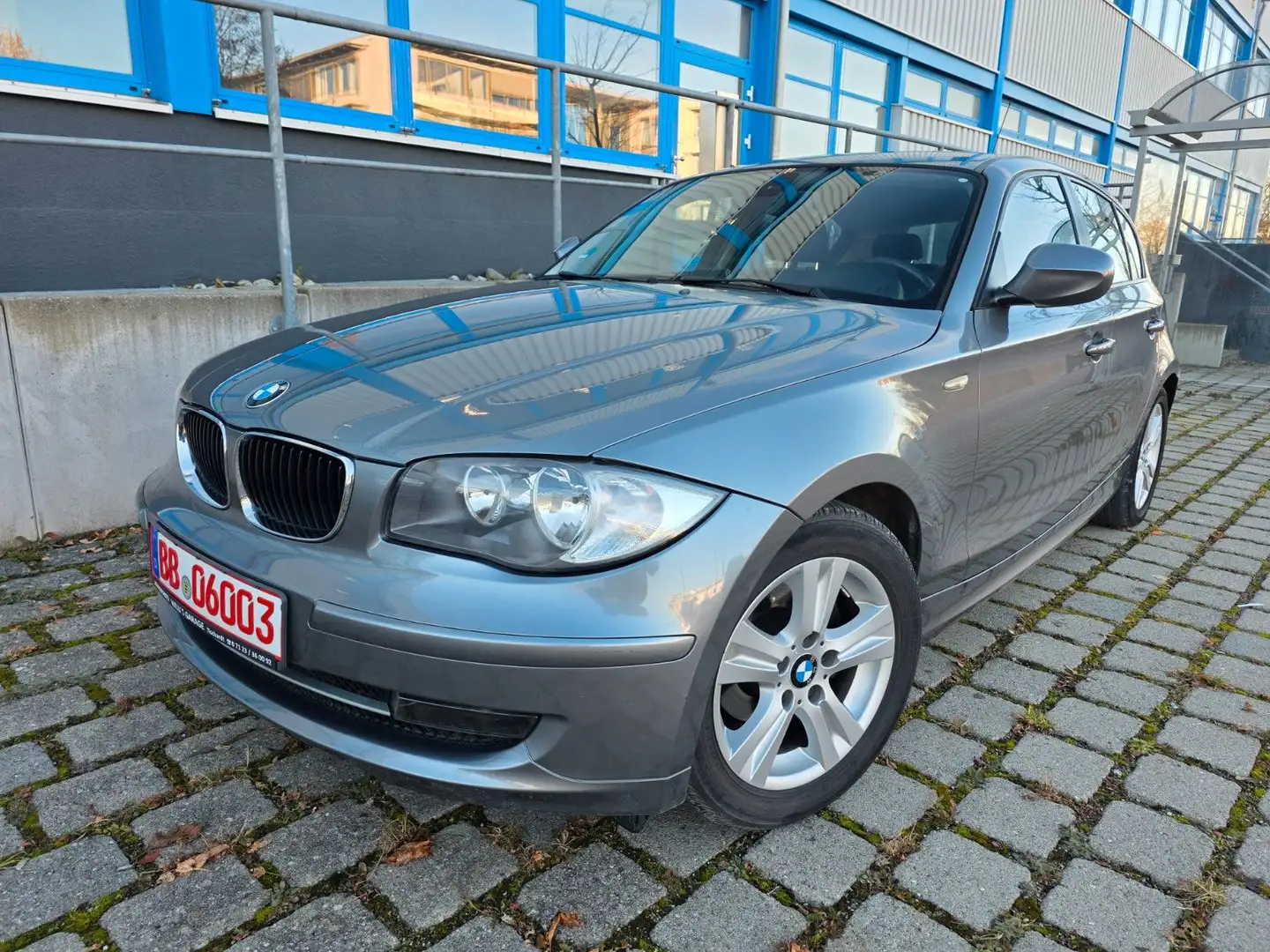 BMW 116 d/GARANTIE/TÜV03.27/KLIMA/PDC/TEMP* Gris - 2