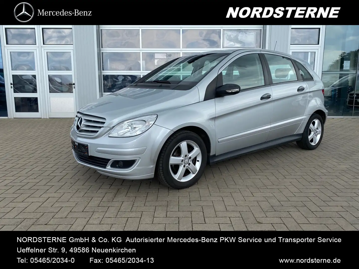 Mercedes-Benz B 150 B 150 Sports Tourer AUTOMATIK+NAVIGATION+AHK+SHZ Silber - 1