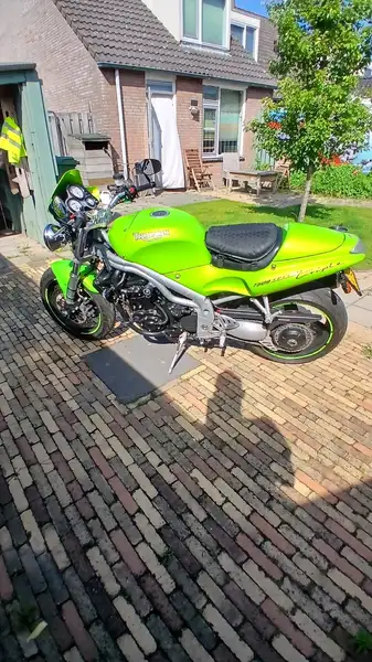 Triumph Speed Triple - foto 4