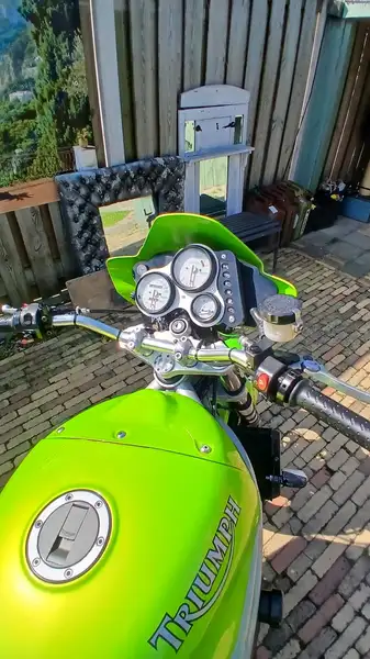 Triumph Speed Triple - foto 8