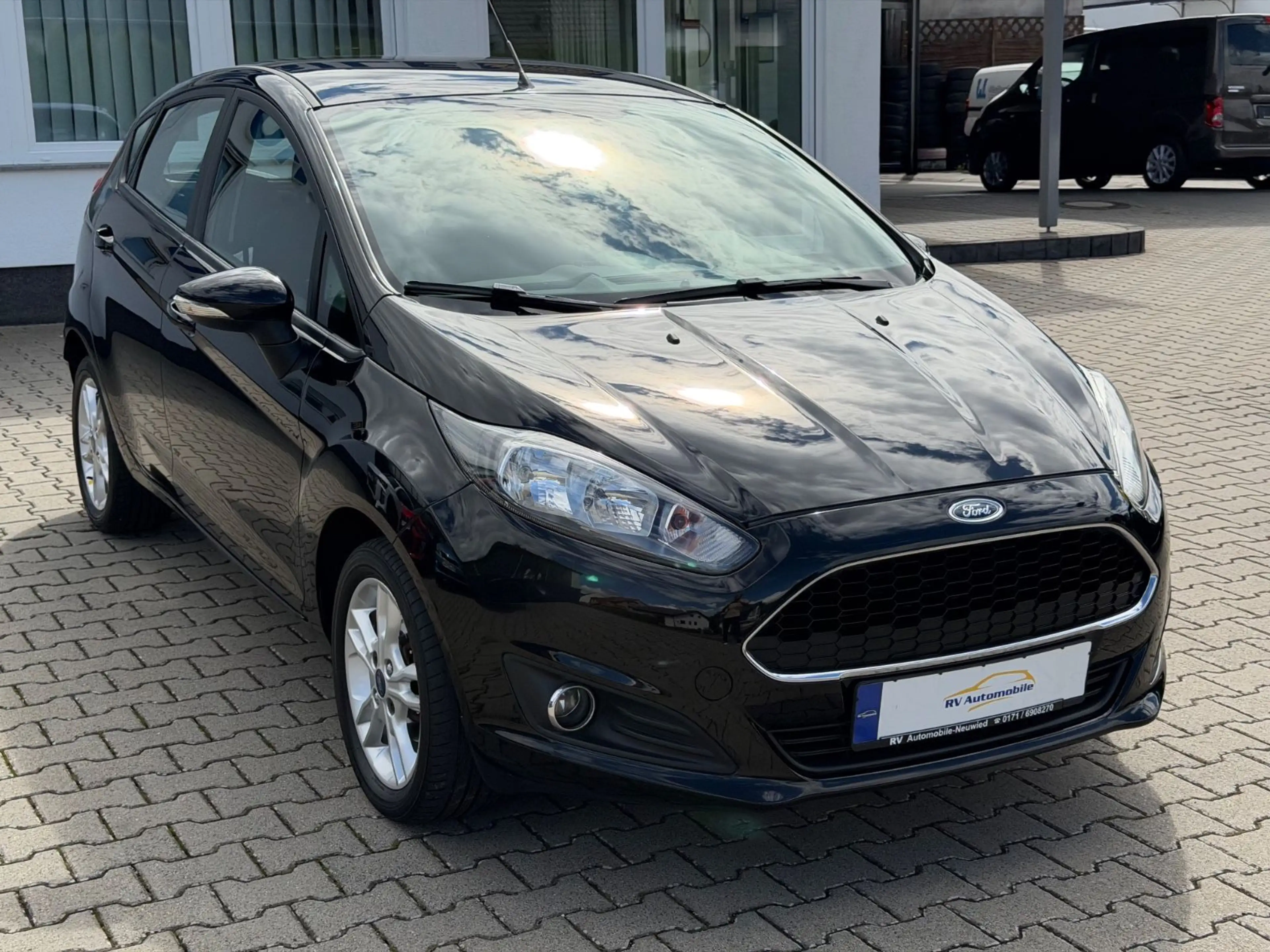 Ford Fiesta Trend — photo 6