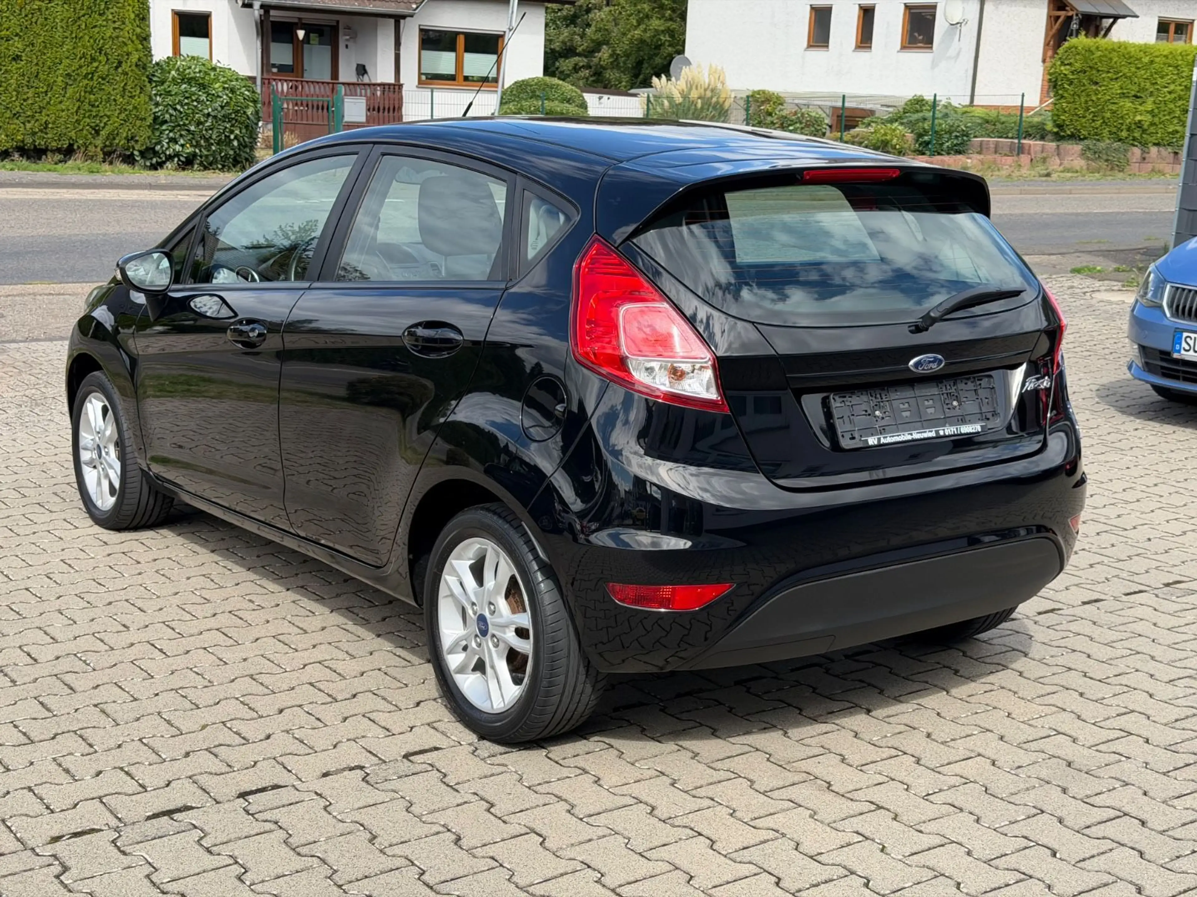 Ford Fiesta Trend — photo 13