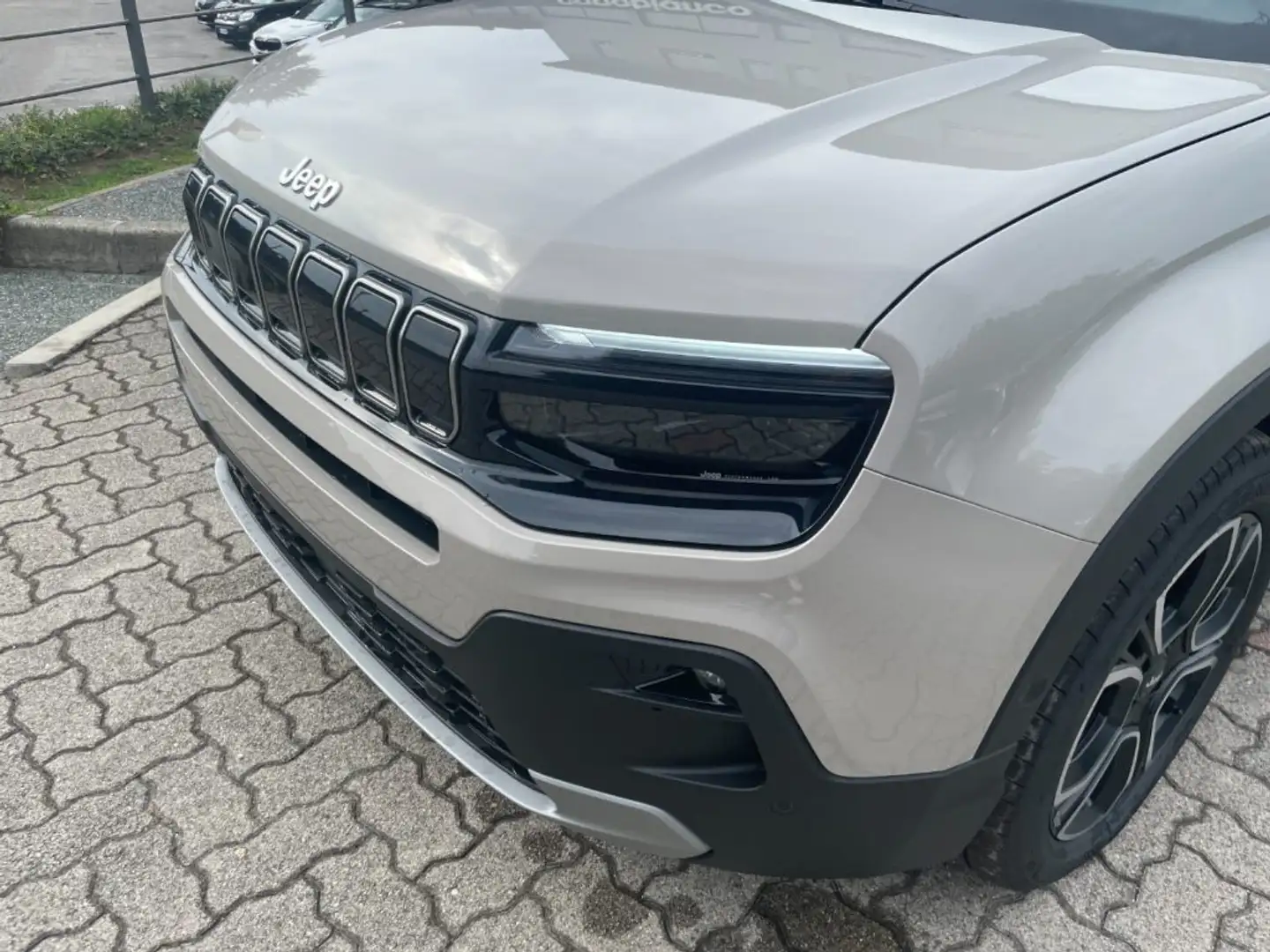 Jeep Avenger 1.2 Turbo MHEV SUMMIT+BICOLORE+TETTO+WINTER PACK Gris - 2