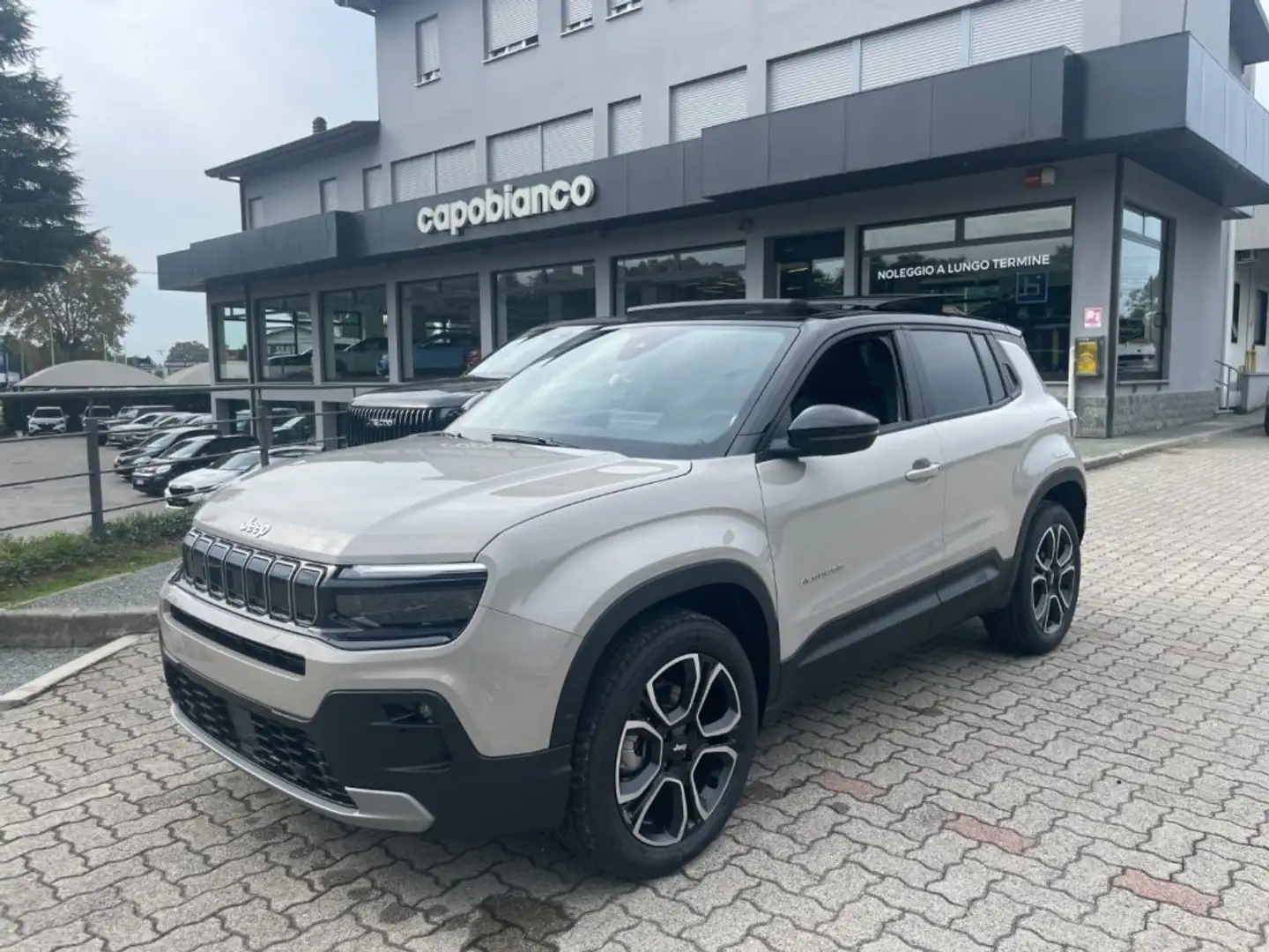 Jeep Avenger 1.2 Turbo MHEV SUMMIT+BICOLORE+TETTO+WINTER PACK Gris - 1